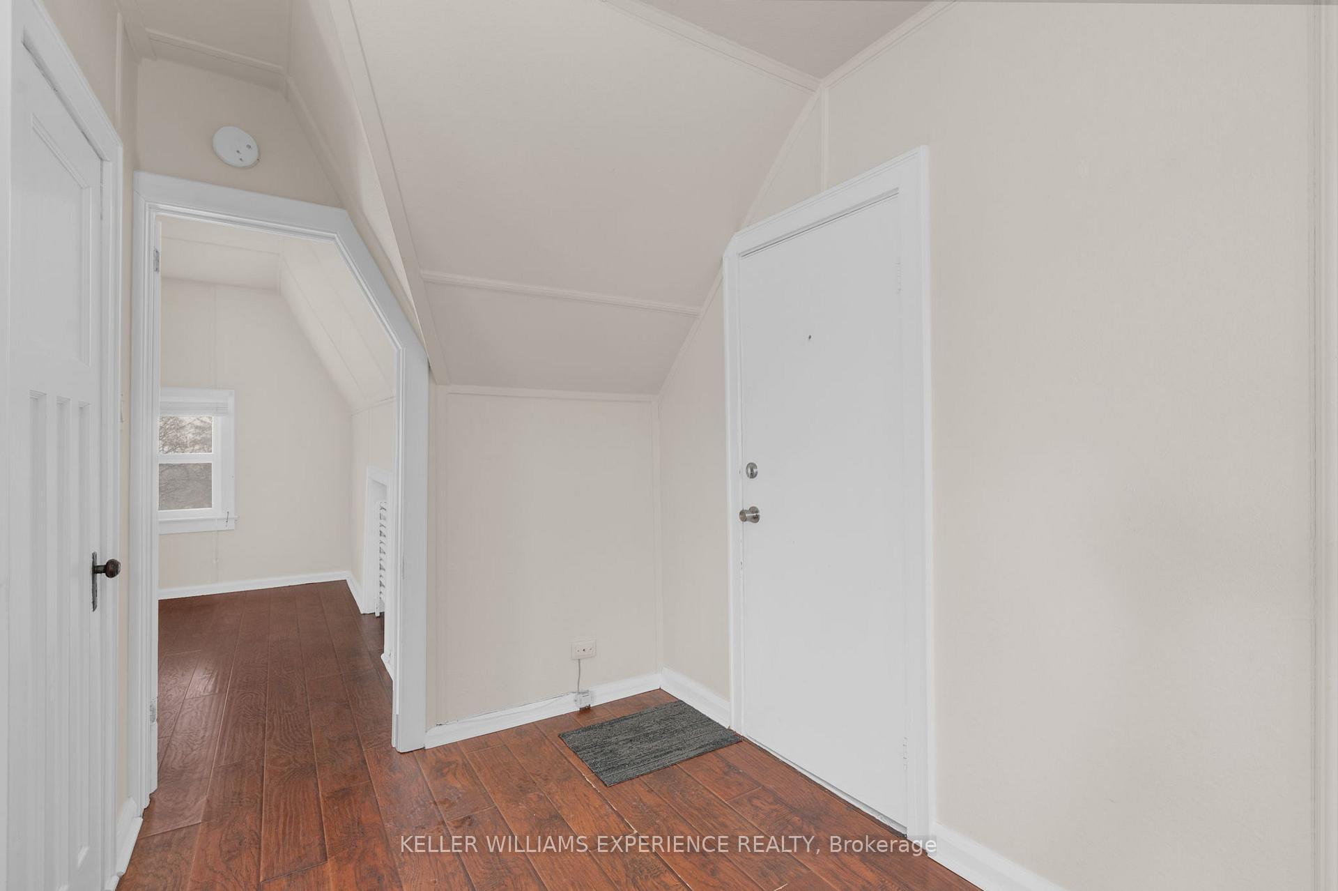 Photo 8 of Unit 9, 101 Clapperton Street, Barrie, City Centre — HOMEH