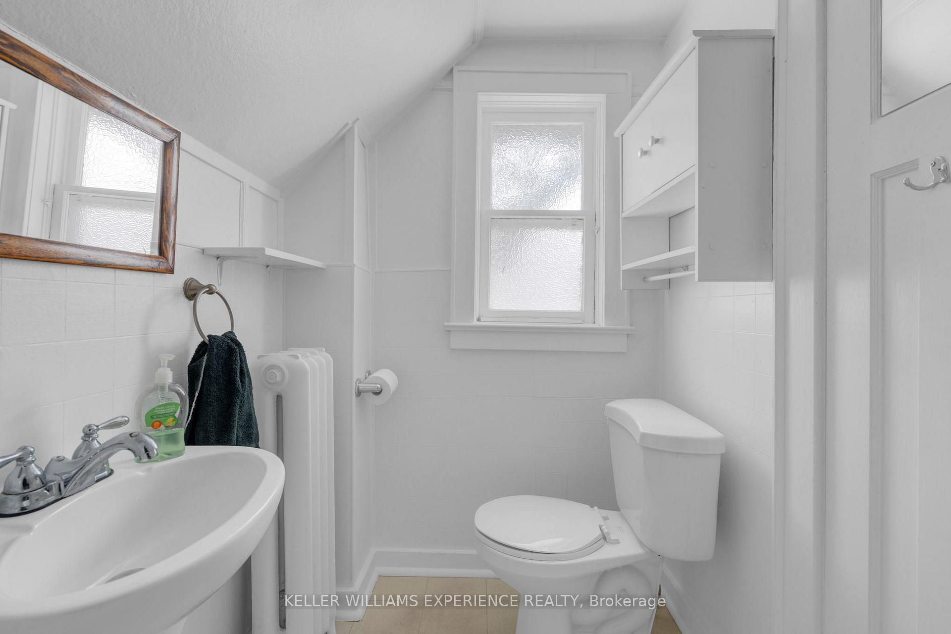 Photo 14 of Unit 9, 101 Clapperton Street, Barrie, City Centre — HOMEH