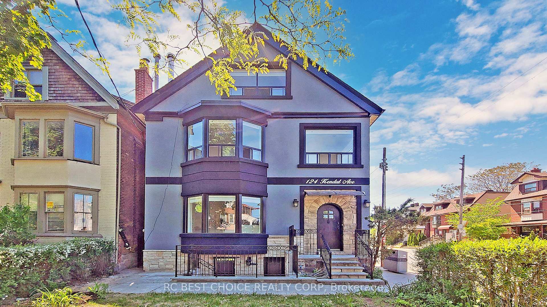 Front of Unit Main Fl, 124 Kendal Avenue
