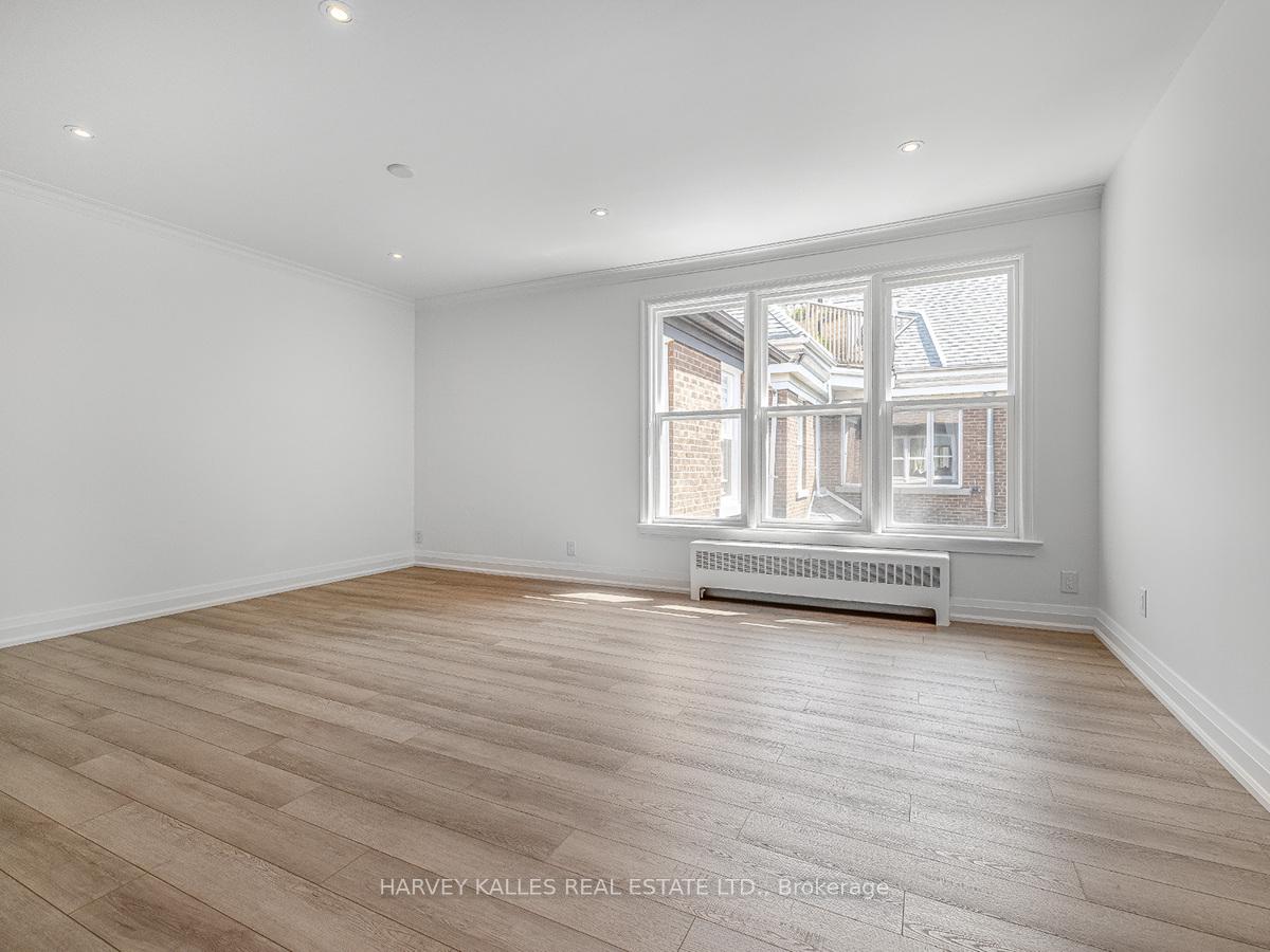 Photo 4 of Unit 4, 8 Markdale Avenue, Toronto, Humewood-Cedarvale — HOMEH