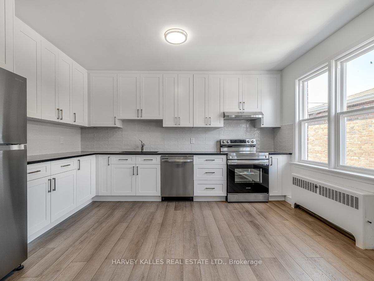 Photo 7 of Unit 4, 8 Markdale Avenue, Toronto, Humewood-Cedarvale — HOMEH