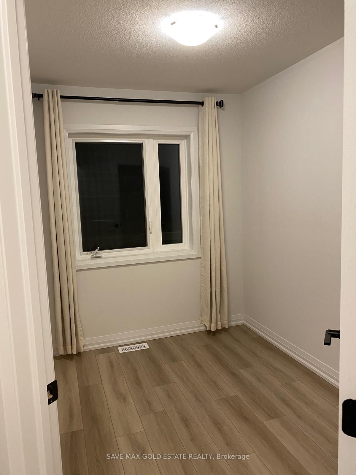 Photo 10 of Unit 11, 55 Tom Brown Drive, Brant, Paris — HOMEH