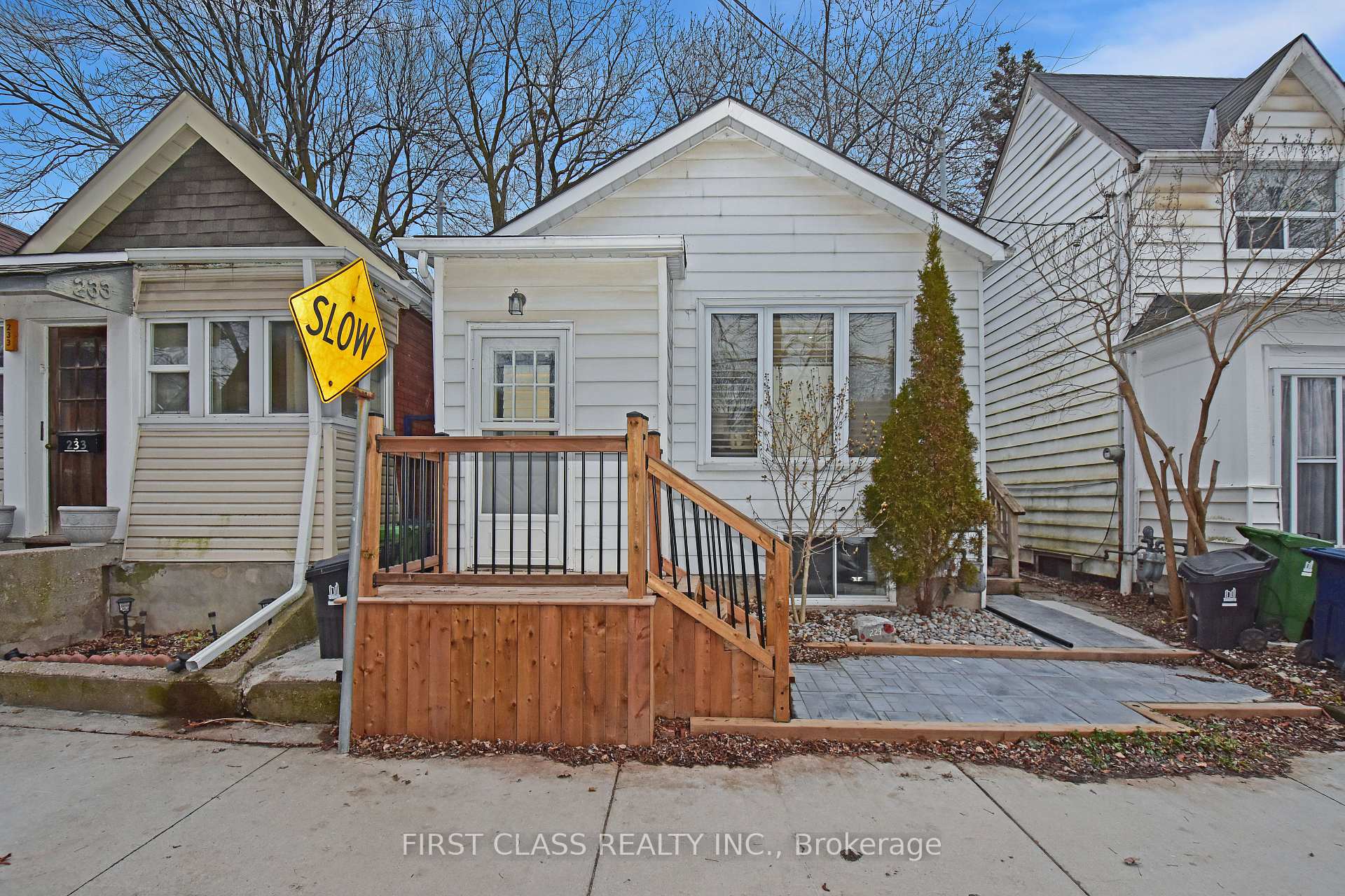 Photo 1 of Unit BSMT, 229 Craven Road, Toronto, Greenwood-Coxwell — HOMEH