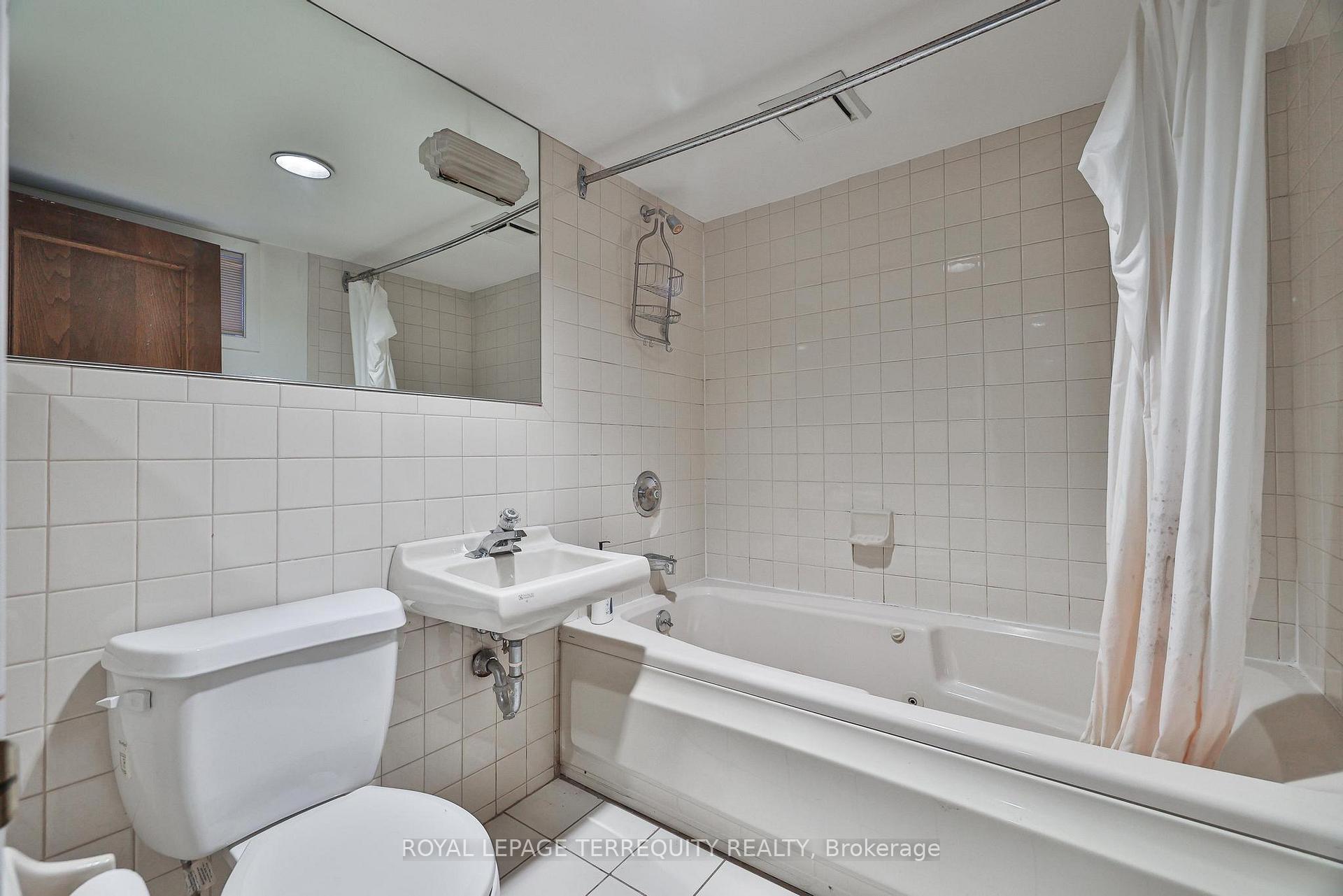 Photo 31 of 5 Apsley Road, Toronto, Bedford Park-Nortown — HOMEH