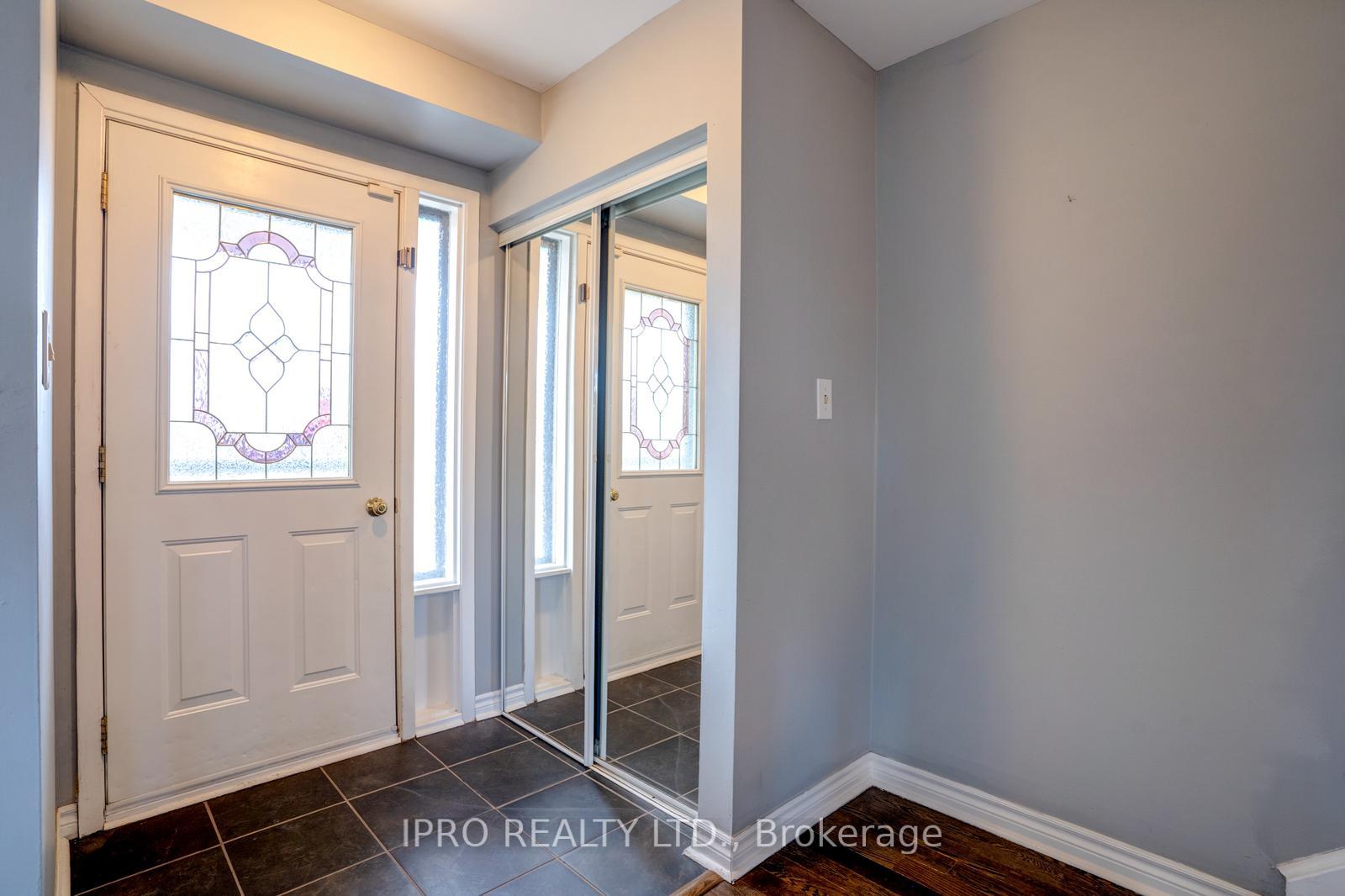 Photo 4 of Unit UPPER, 801 Batory Avenue, Pickering, West Shore — HOMEH
