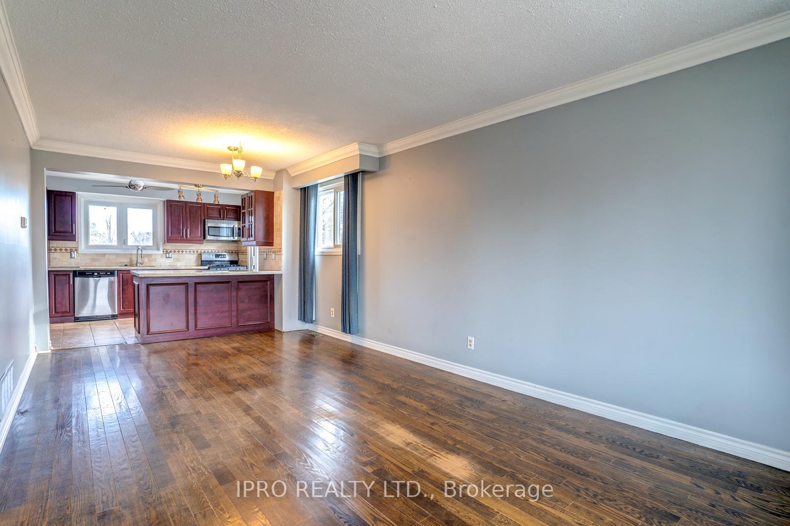 Photo 5 of Unit UPPER, 801 Batory Avenue, Pickering, West Shore — HOMEH