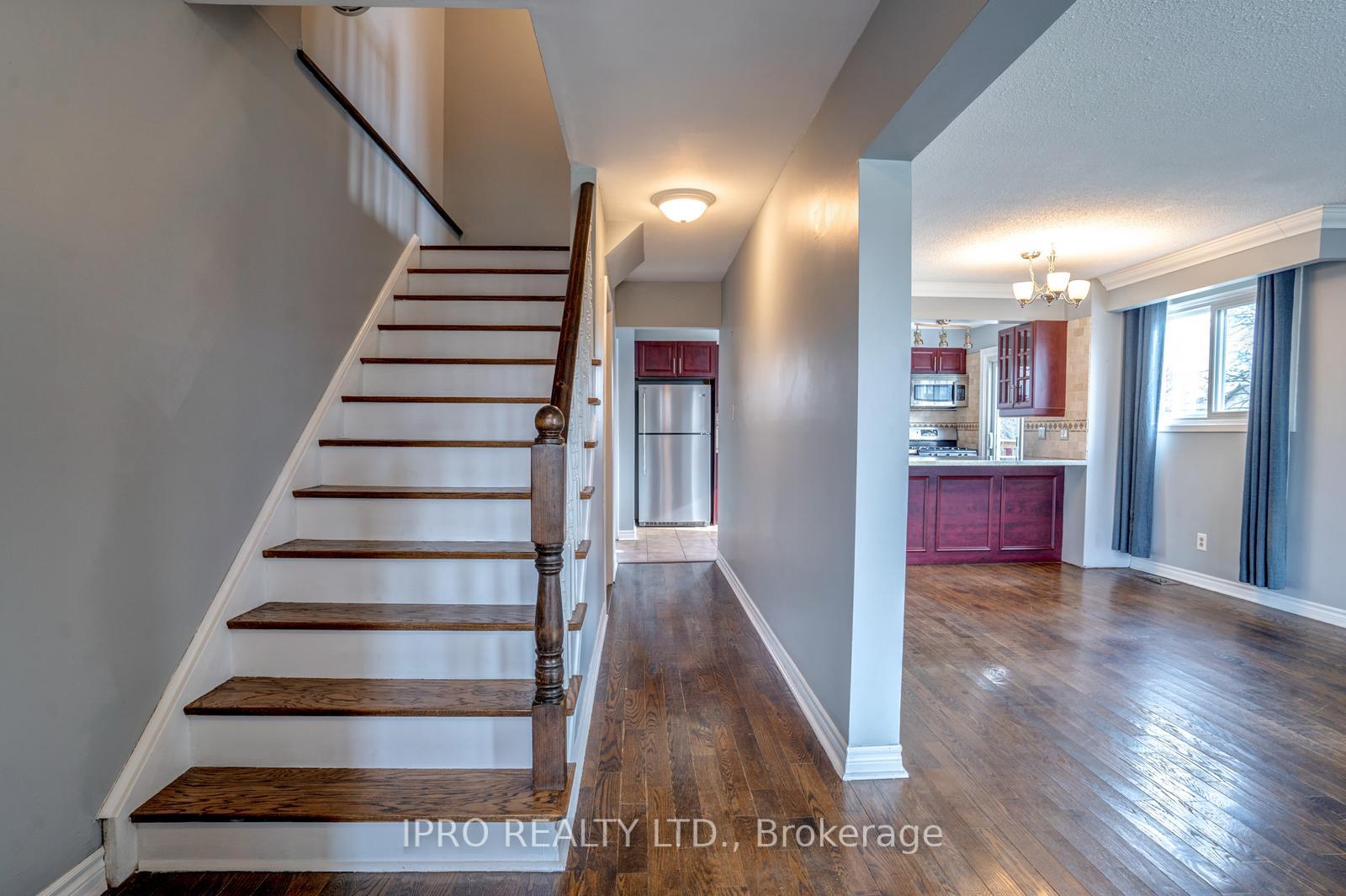 Photo 15 of Unit UPPER, 801 Batory Avenue, Pickering, West Shore — HOMEH