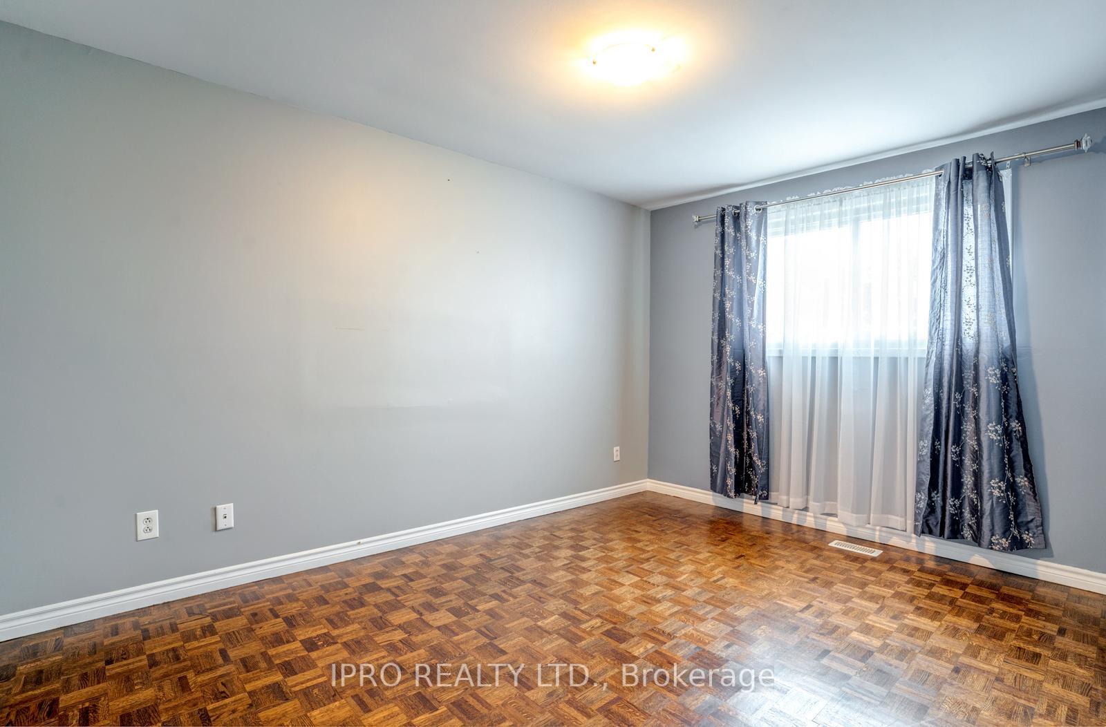 Photo 16 of Unit UPPER, 801 Batory Avenue, Pickering, West Shore — HOMEH