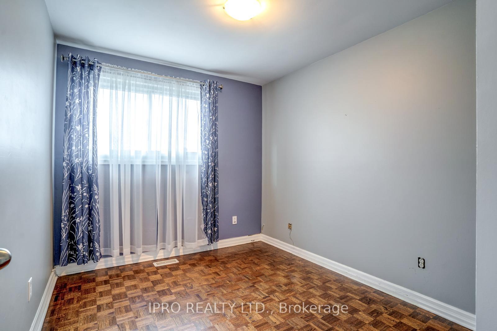 Photo 23 of Unit UPPER, 801 Batory Avenue, Pickering, West Shore — HOMEH