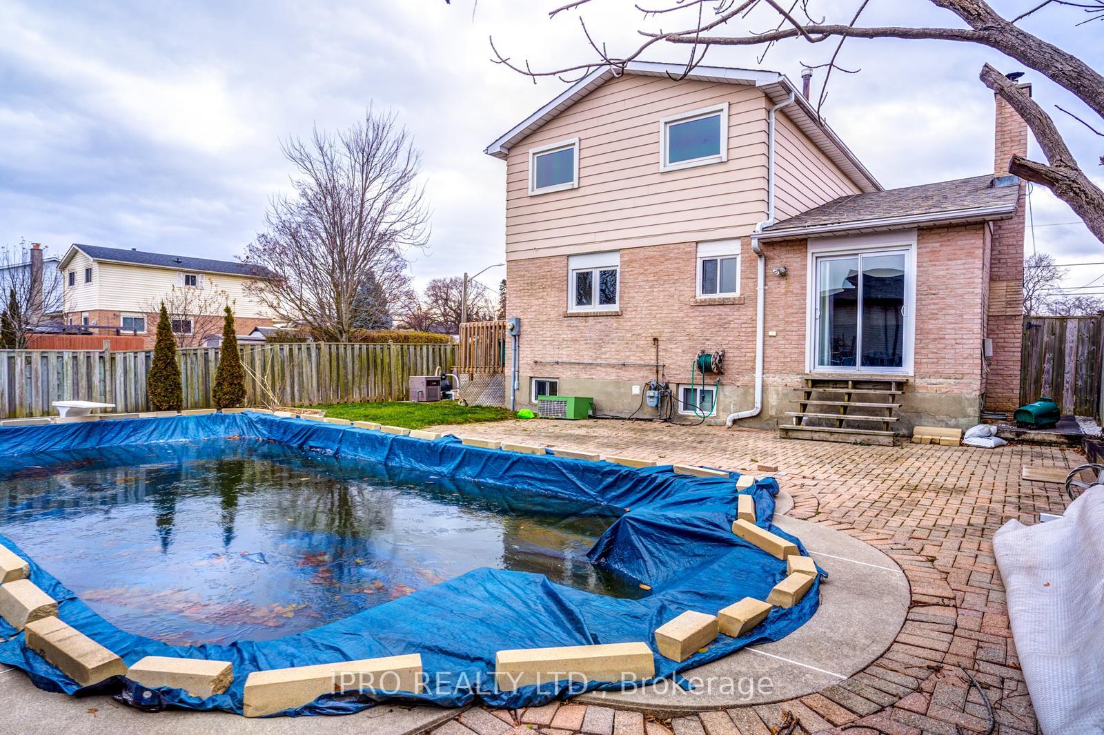 Photo 25 of Unit UPPER, 801 Batory Avenue, Pickering, West Shore — HOMEH