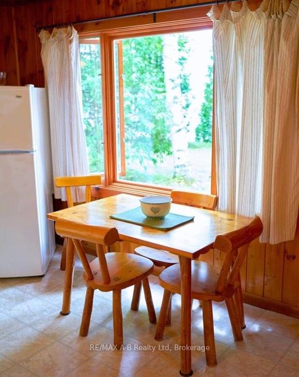 Photo 4 of Unit 4, 903 McRae Hay Lake Road, South Algonquin — HOMEH
