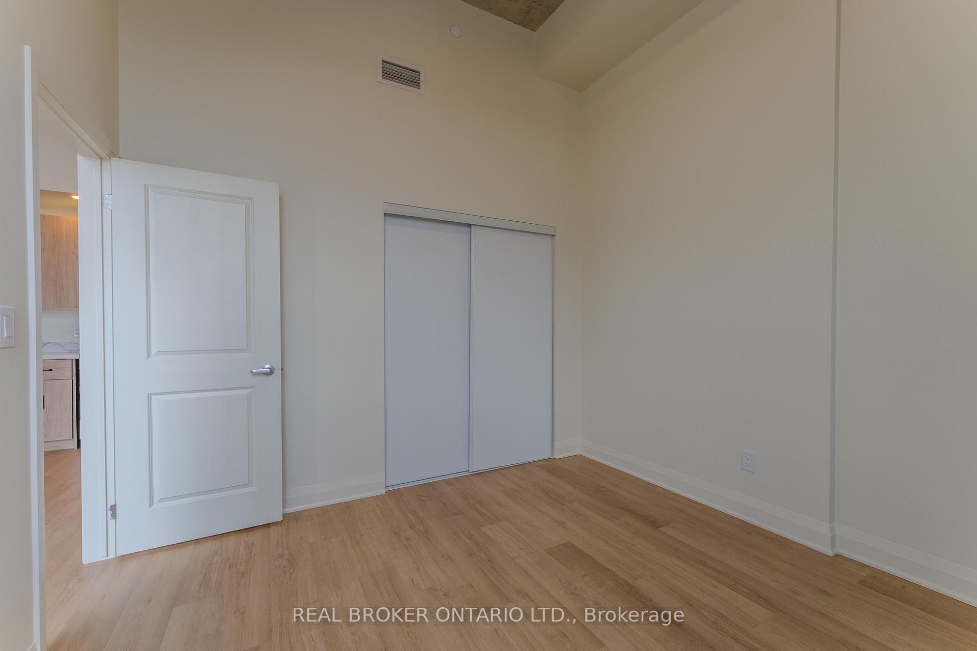 Photo 7 of Unit 603, 11 Robert Street, Hamilton, Beasley — HOMEH