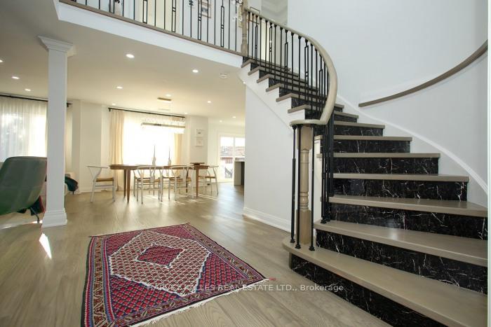 Photo 3 of Unit Main&2, 58 Lensmith Drive, Aurora, Aurora Highlands — HOMEH
