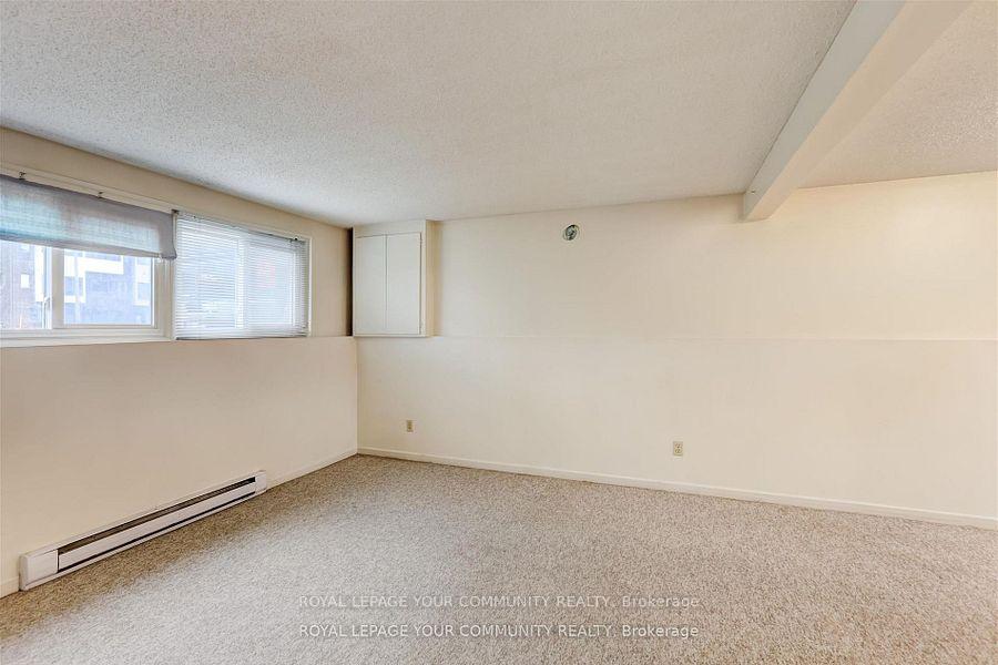 Photo 14 of 386 Essa Rd Lower Level, Barrie, Holly — HOMEH