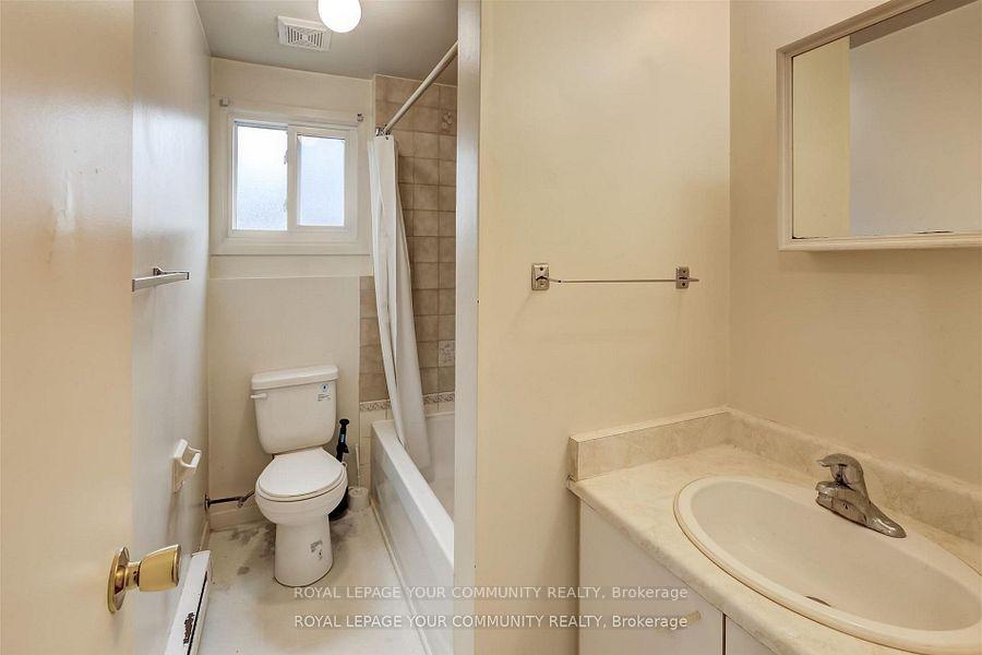 Photo 12 of 386 Essa Rd Lower Level, Barrie, Holly — HOMEH
