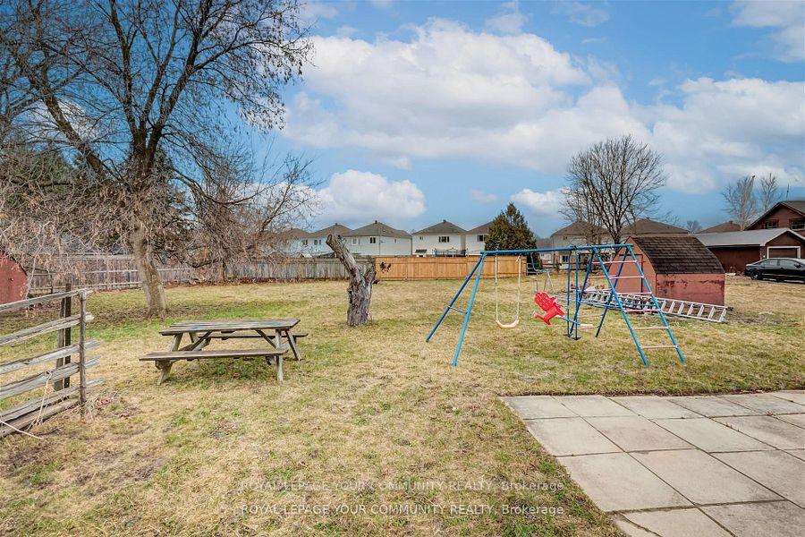 Photo 15 of 386 Essa Rd Lower Level, Barrie, Holly — HOMEH