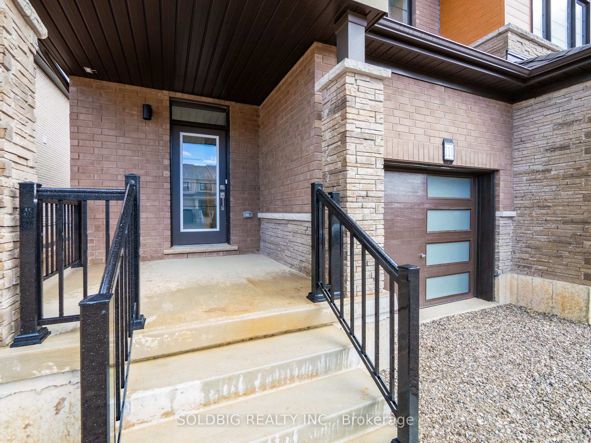 Photo 1 of 111 granville Crescent, Haldimand — HOMEH