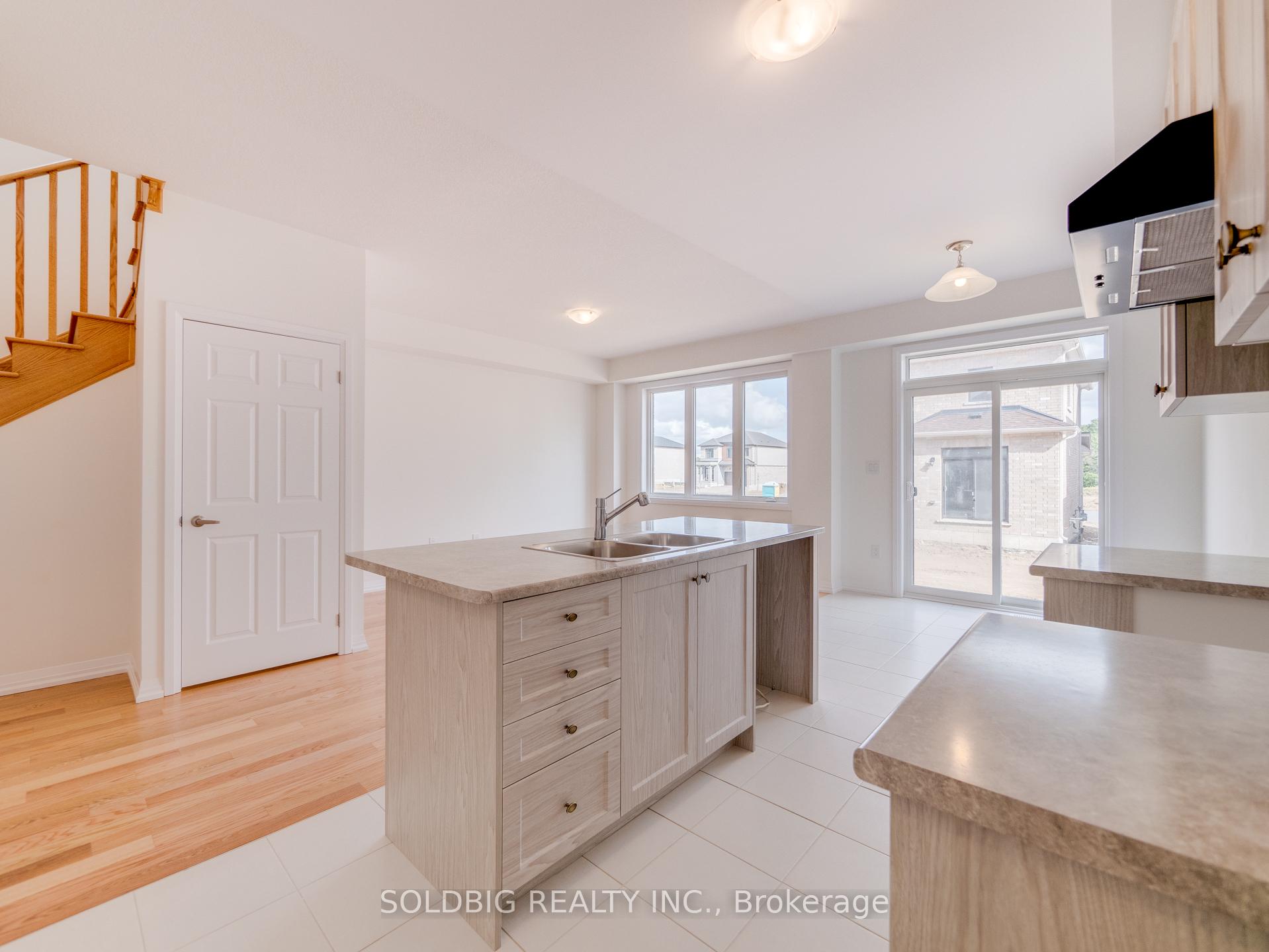 Photo 4 of 111 granville Crescent, Haldimand — HOMEH