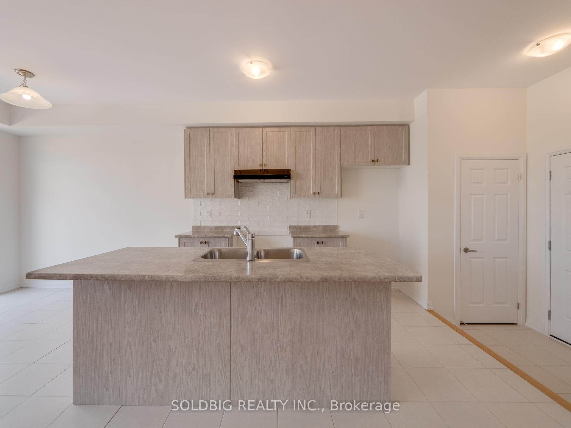 Photo 12 of 111 granville Crescent, Haldimand — HOMEH