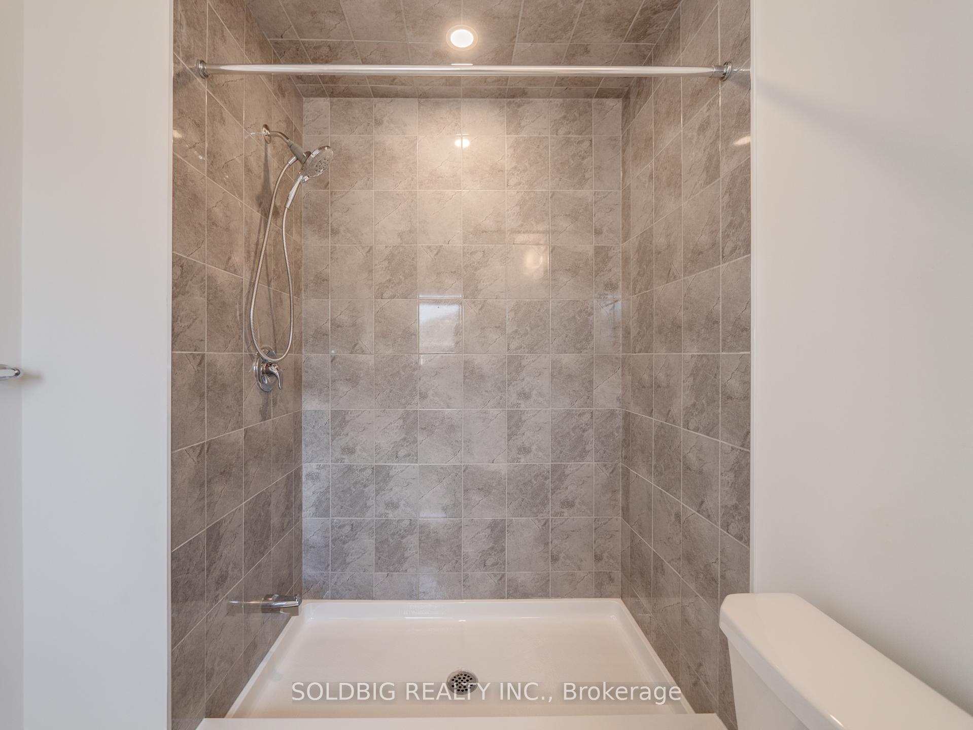 Photo 19 of 111 granville Crescent, Haldimand — HOMEH