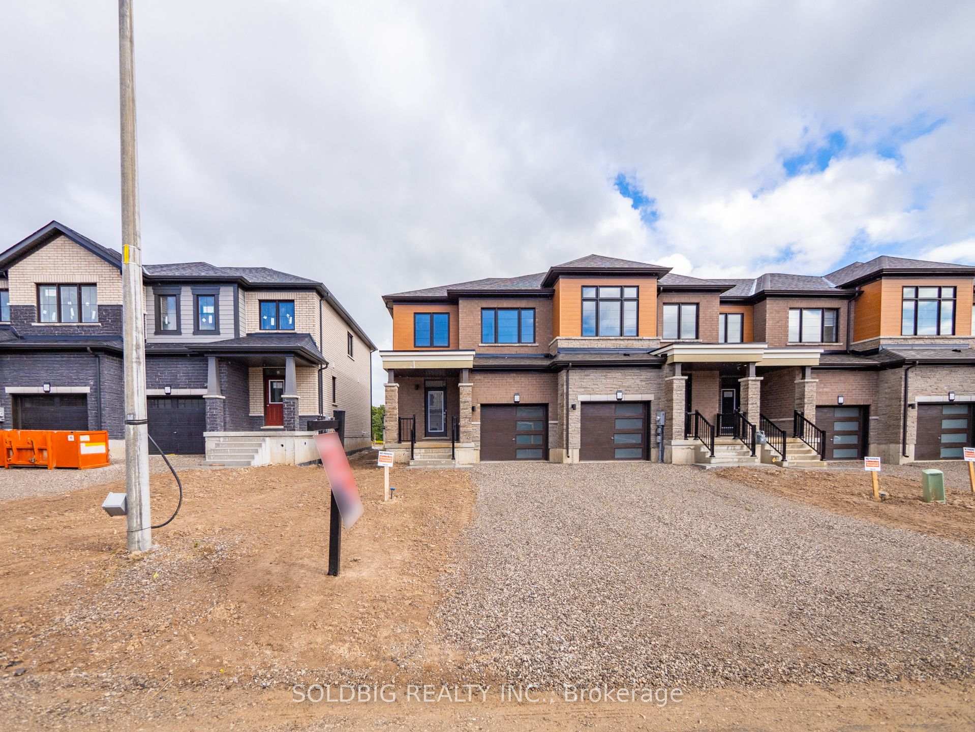 Photo 31 of 111 granville Crescent, Haldimand — HOMEH