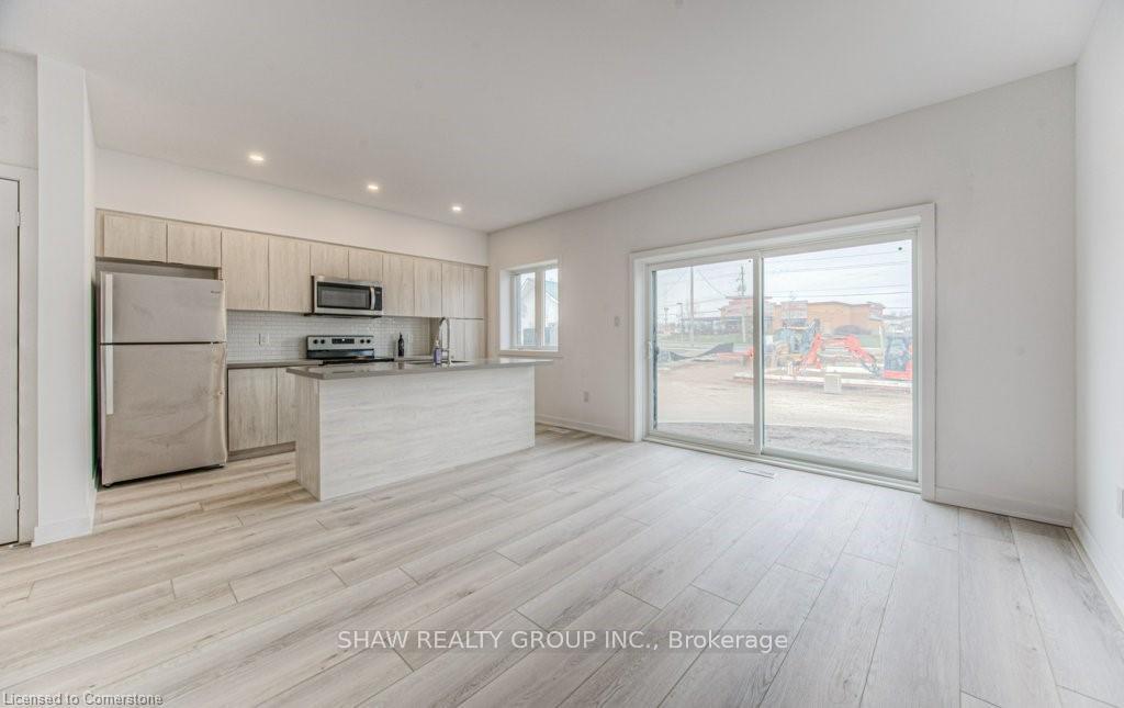 Photo 6 of Unit 1, 416 Dundas Street S, Cambridge — HOMEH
