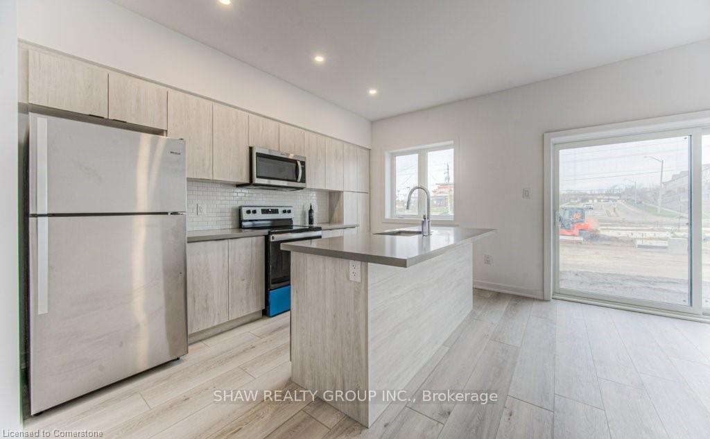 Photo 8 of Unit 1, 416 Dundas Street S, Cambridge — HOMEH