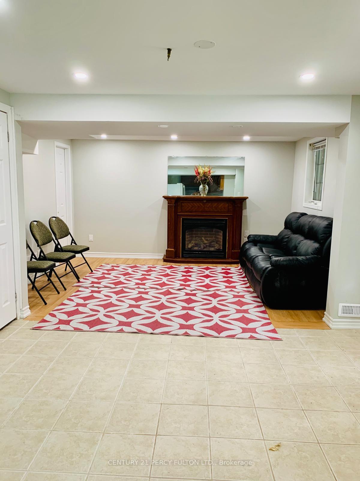 Photo 3 of Unit Bsmt, 86 Dells Crescent, Brampton, Fletcher's Meadow — HOMEH