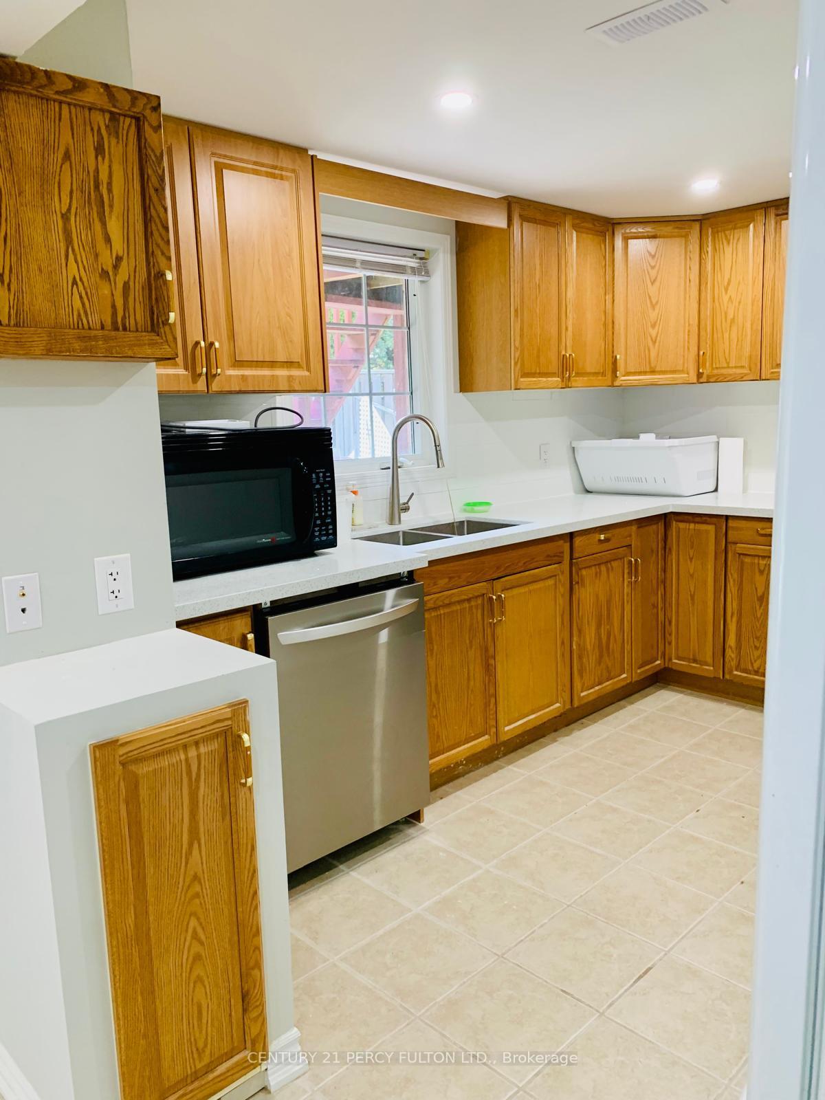 Photo 7 of Unit Bsmt, 86 Dells Crescent, Brampton, Fletcher's Meadow — HOMEH