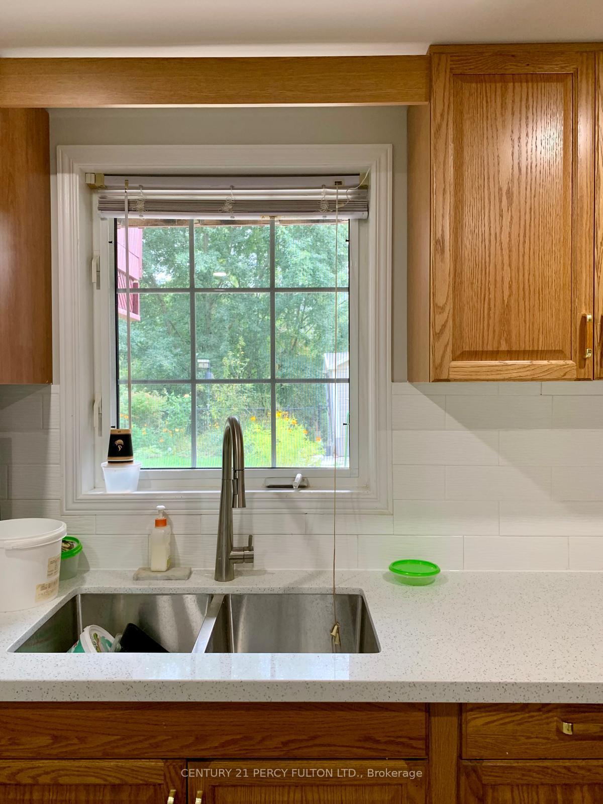 Photo 10 of Unit Bsmt, 86 Dells Crescent, Brampton, Fletcher's Meadow — HOMEH