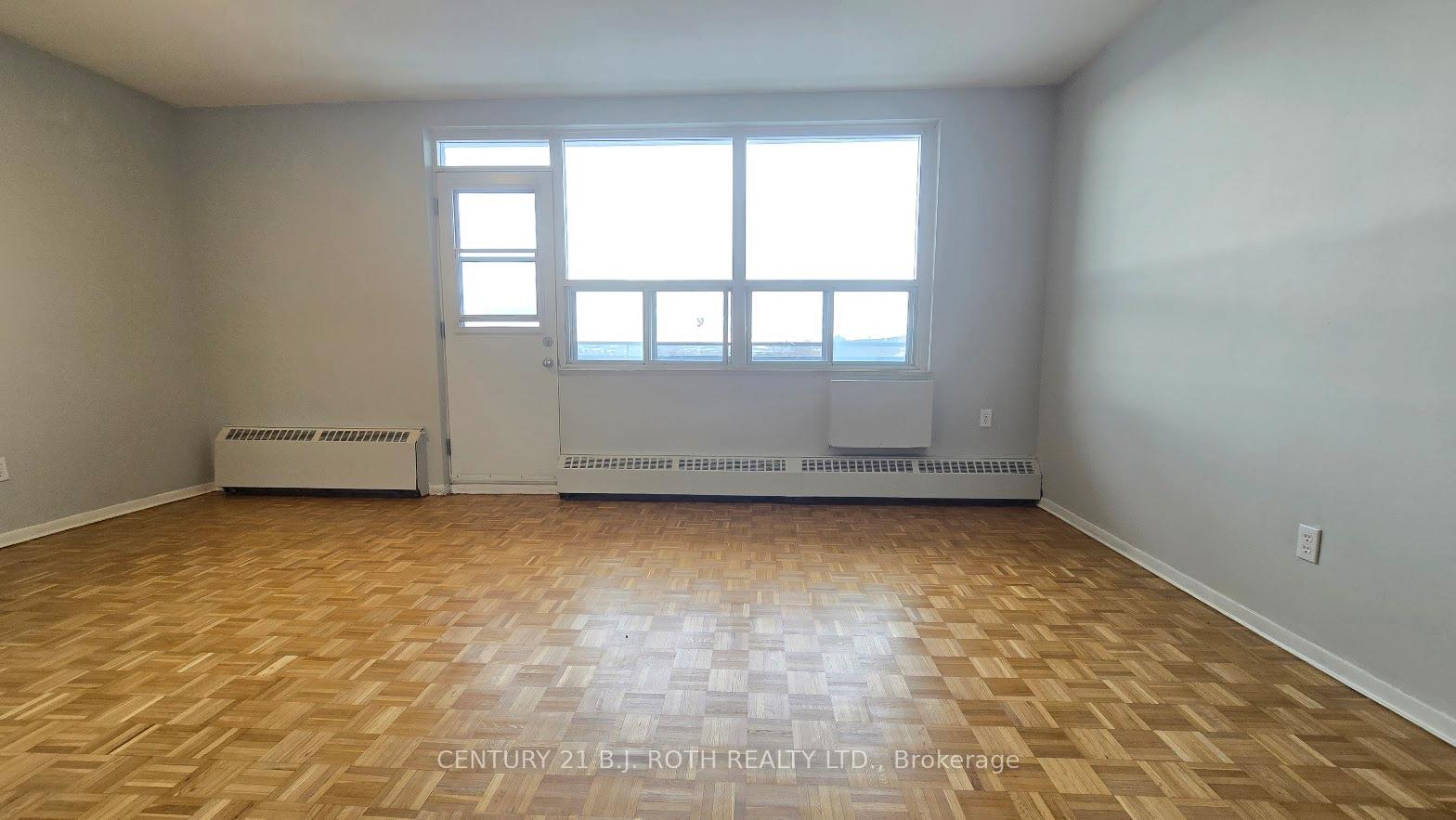 Photo 11 of Unit 806, 37 Peel Street, Barrie, City Centre — HOMEH