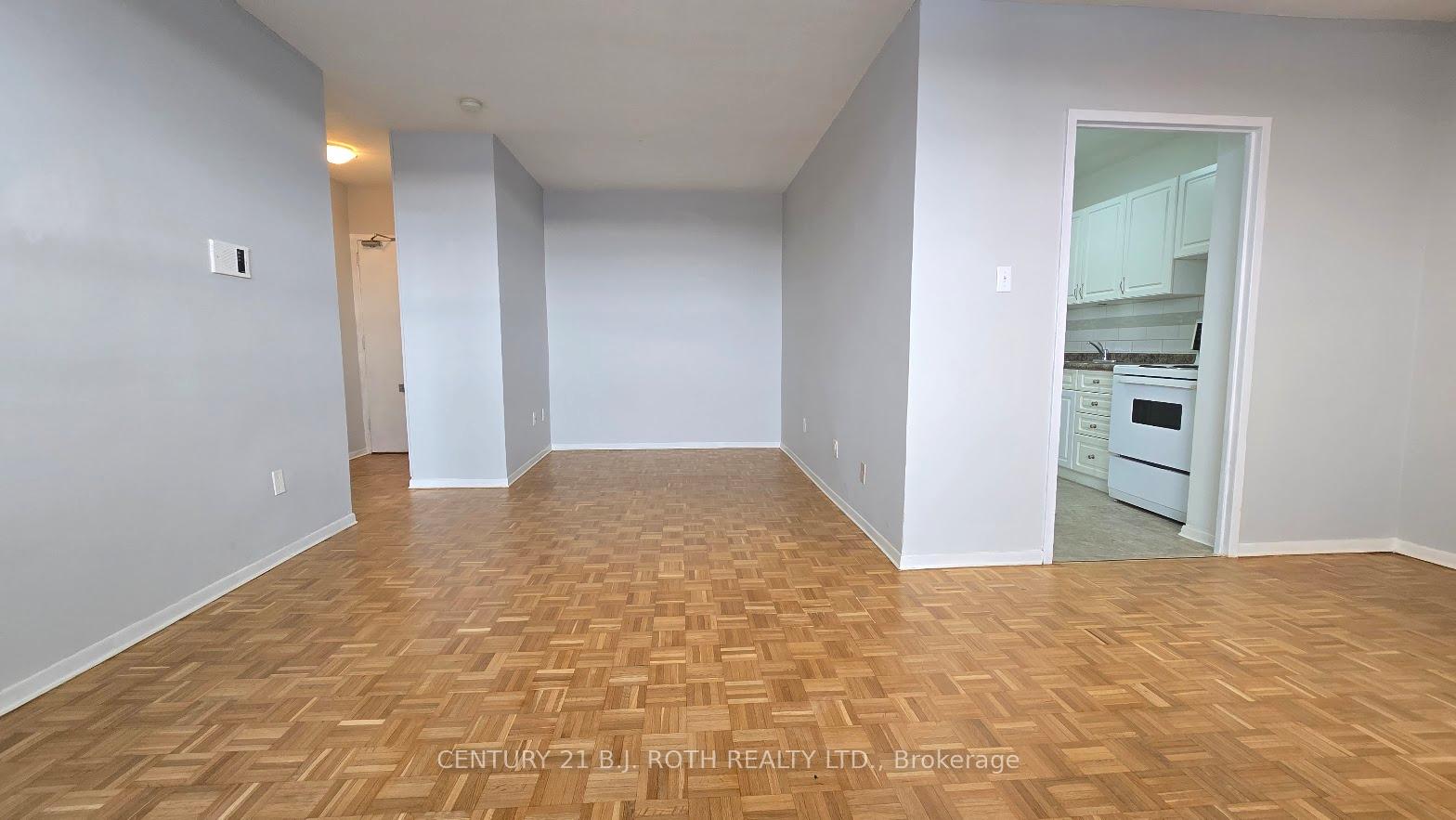 Photo 5 of Unit 806, 37 Peel Street, Barrie, City Centre — HOMEH
