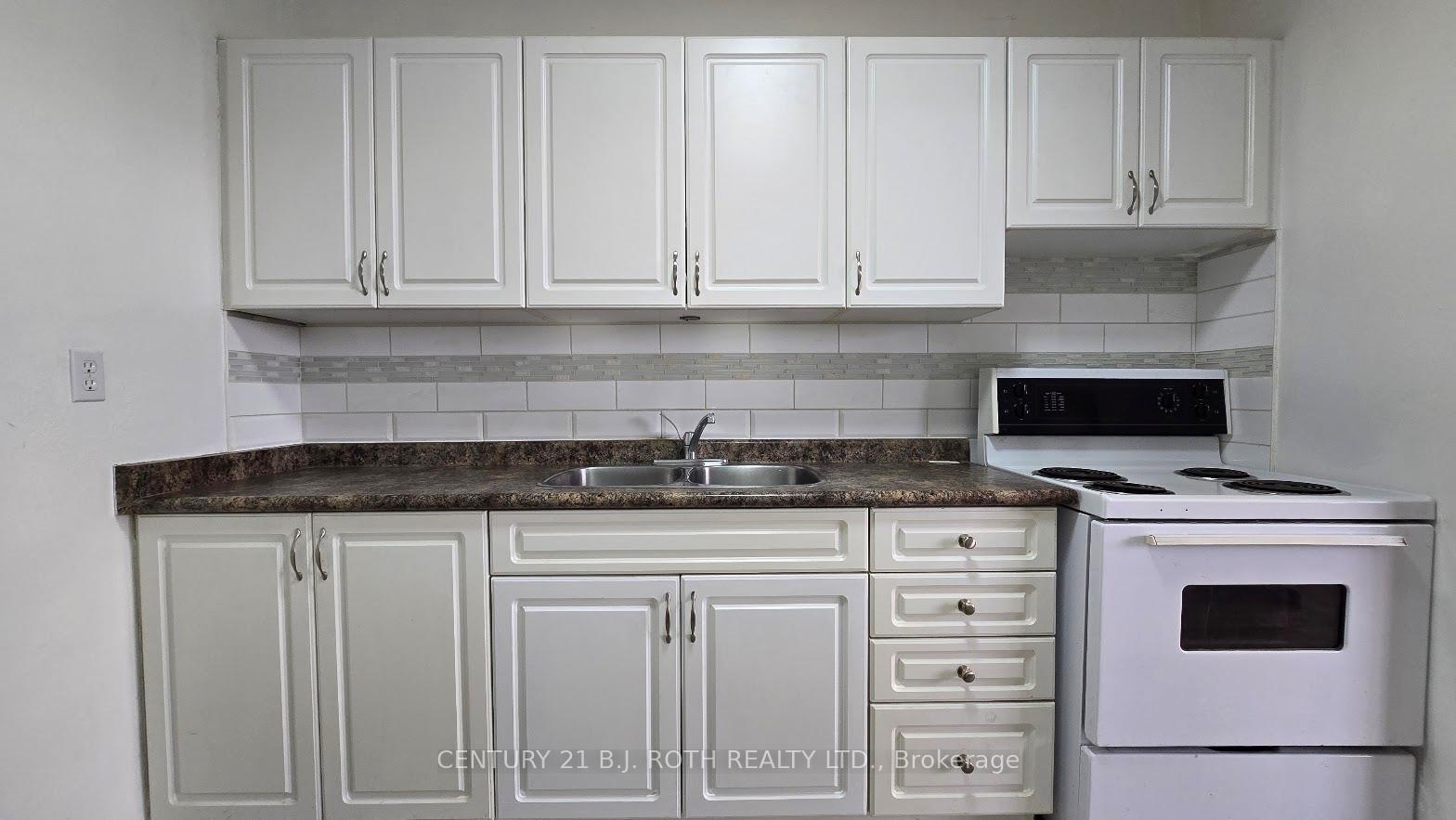 Photo 15 of Unit 806, 37 Peel Street, Barrie, City Centre — HOMEH