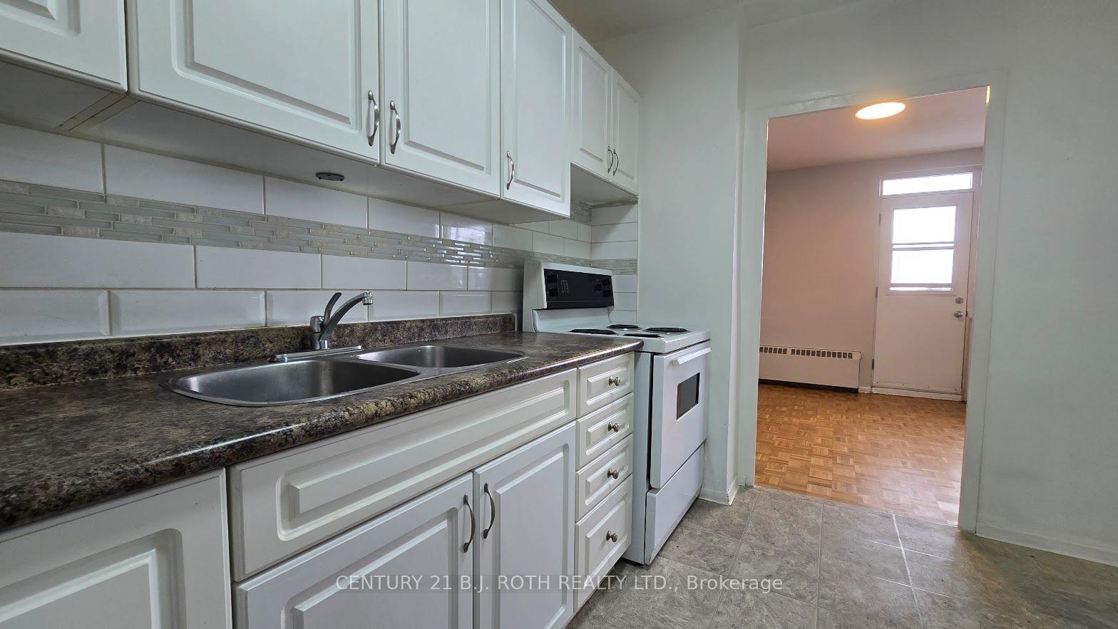 Photo 17 of Unit 806, 37 Peel Street, Barrie, City Centre — HOMEH