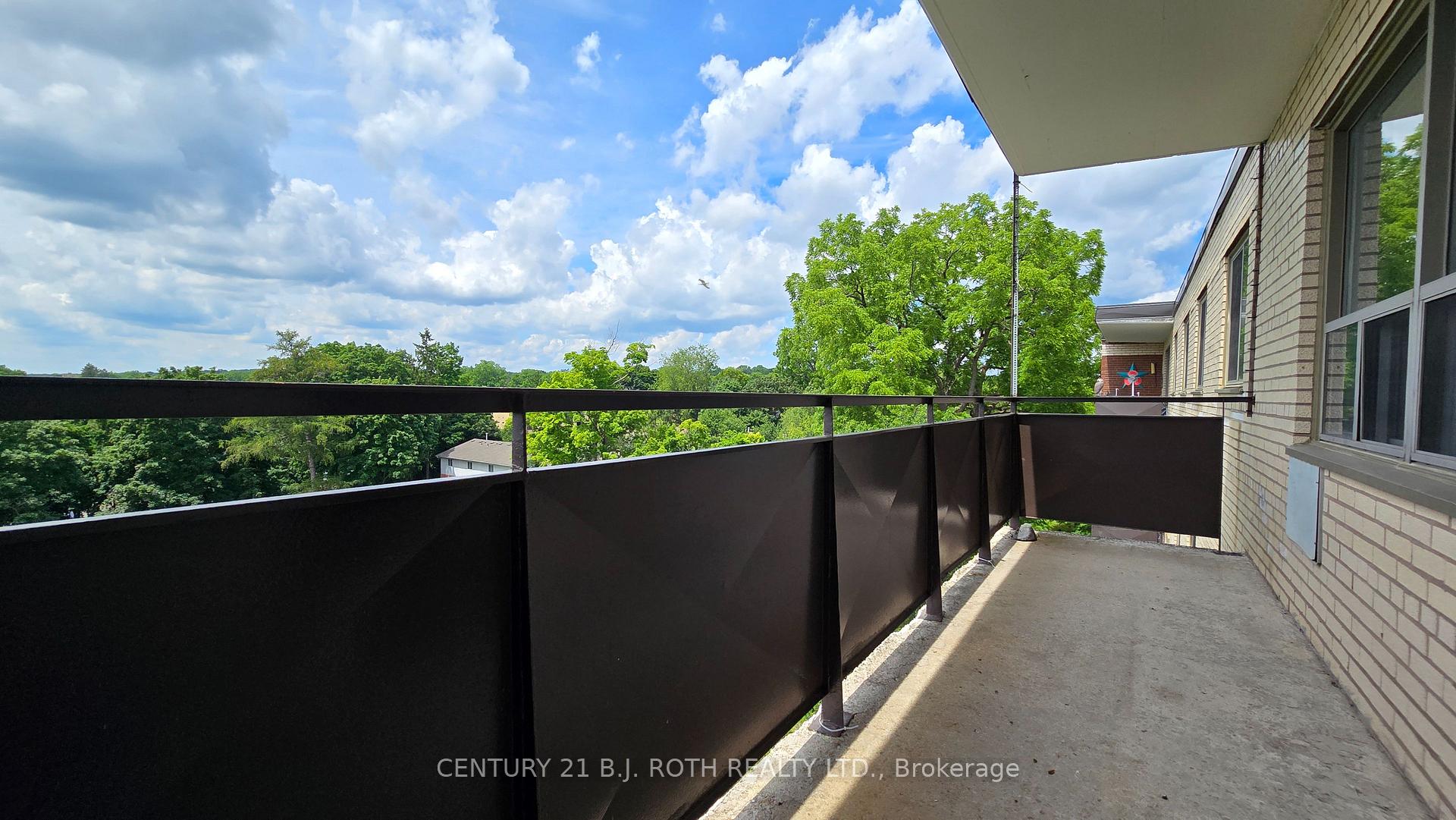 Photo 16 of Unit 806, 37 Peel Street, Barrie, City Centre — HOMEH