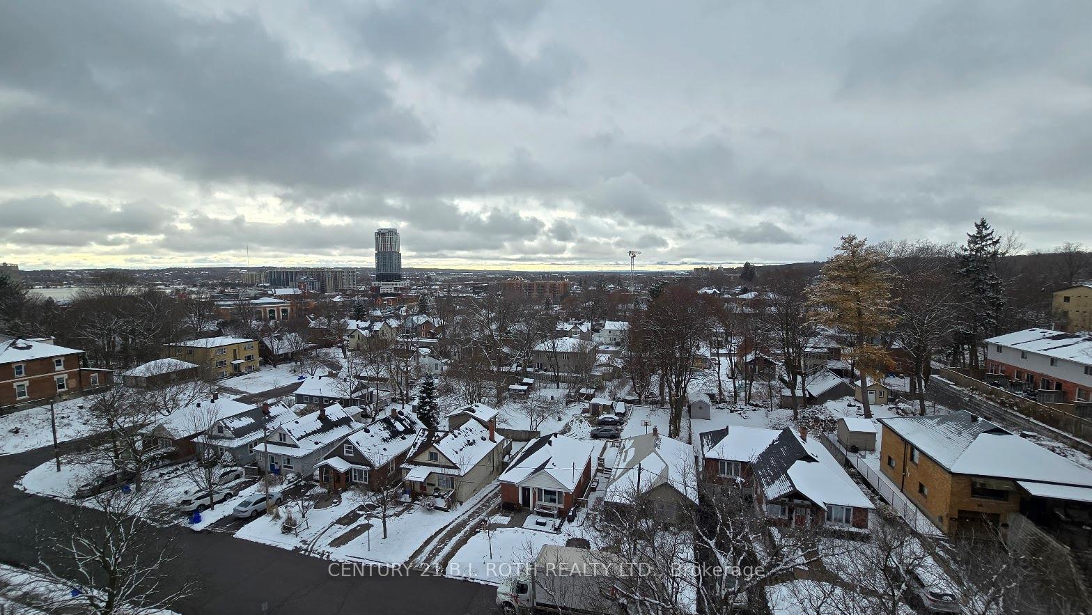 Photo 8 of Unit 806, 37 Peel Street, Barrie, City Centre — HOMEH