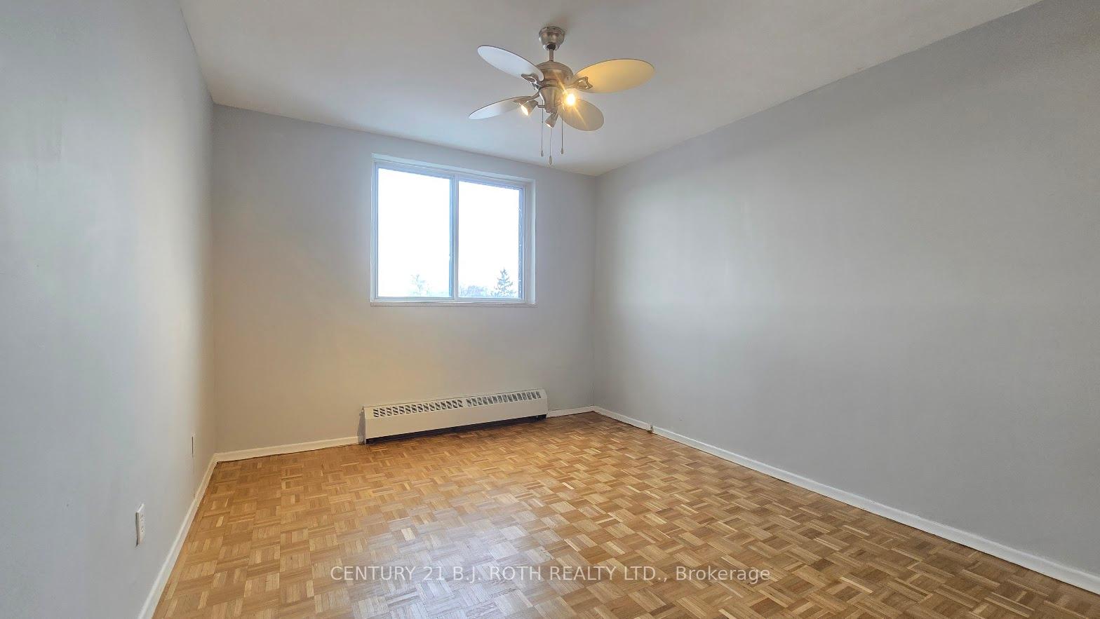 Photo 6 of Unit 806, 37 Peel Street, Barrie, City Centre — HOMEH