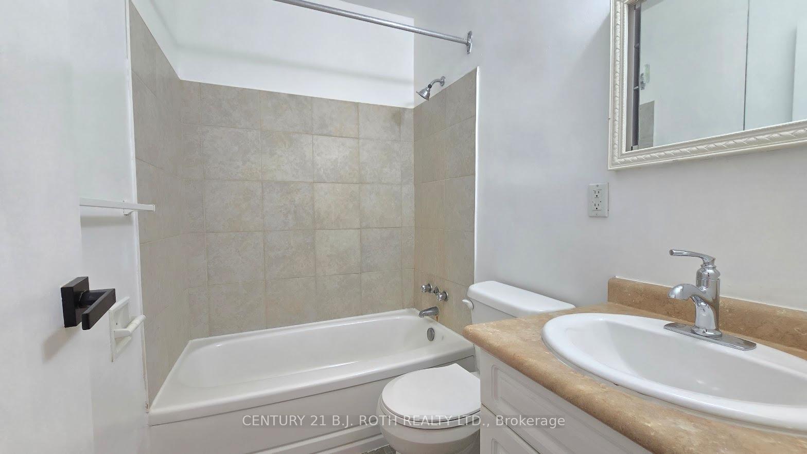 Photo 9 of Unit 806, 37 Peel Street, Barrie, City Centre — HOMEH