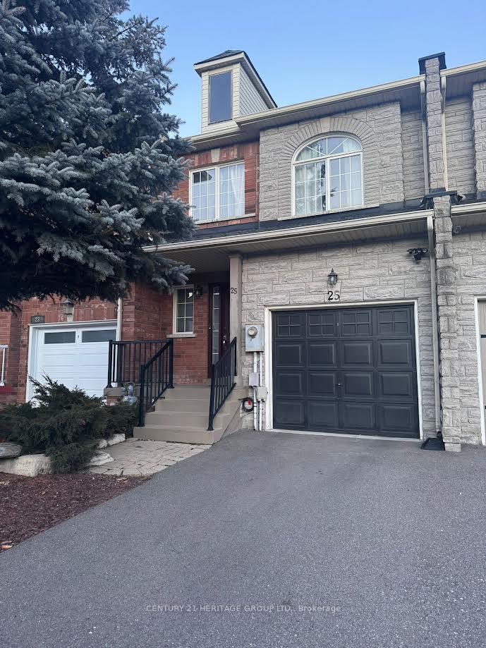 Photo 1 of Unit Upper, 25 Foxchase Avenue W, Vaughan, East Woodbridge — HOMEH