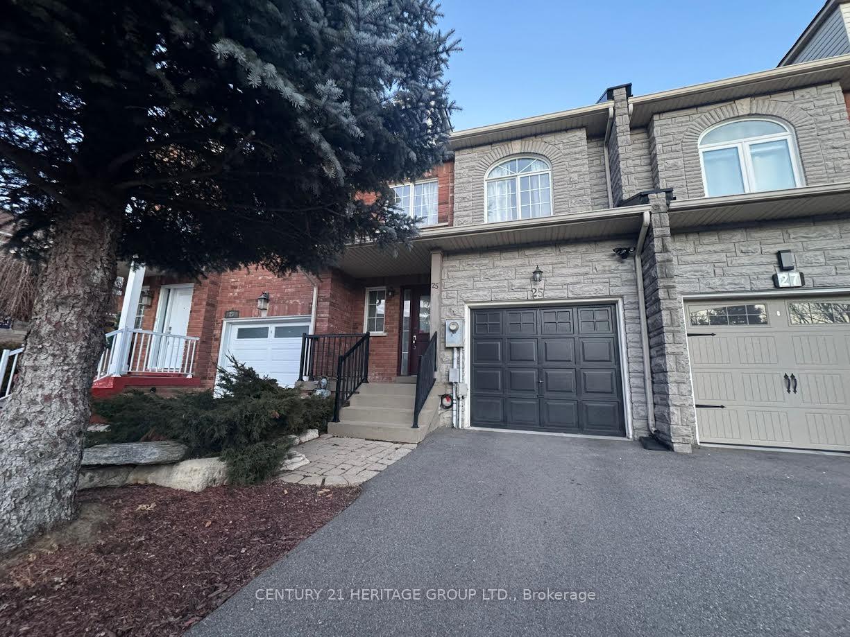 Photo 5 of Unit Upper, 25 Foxchase Avenue W, Vaughan, East Woodbridge — HOMEH