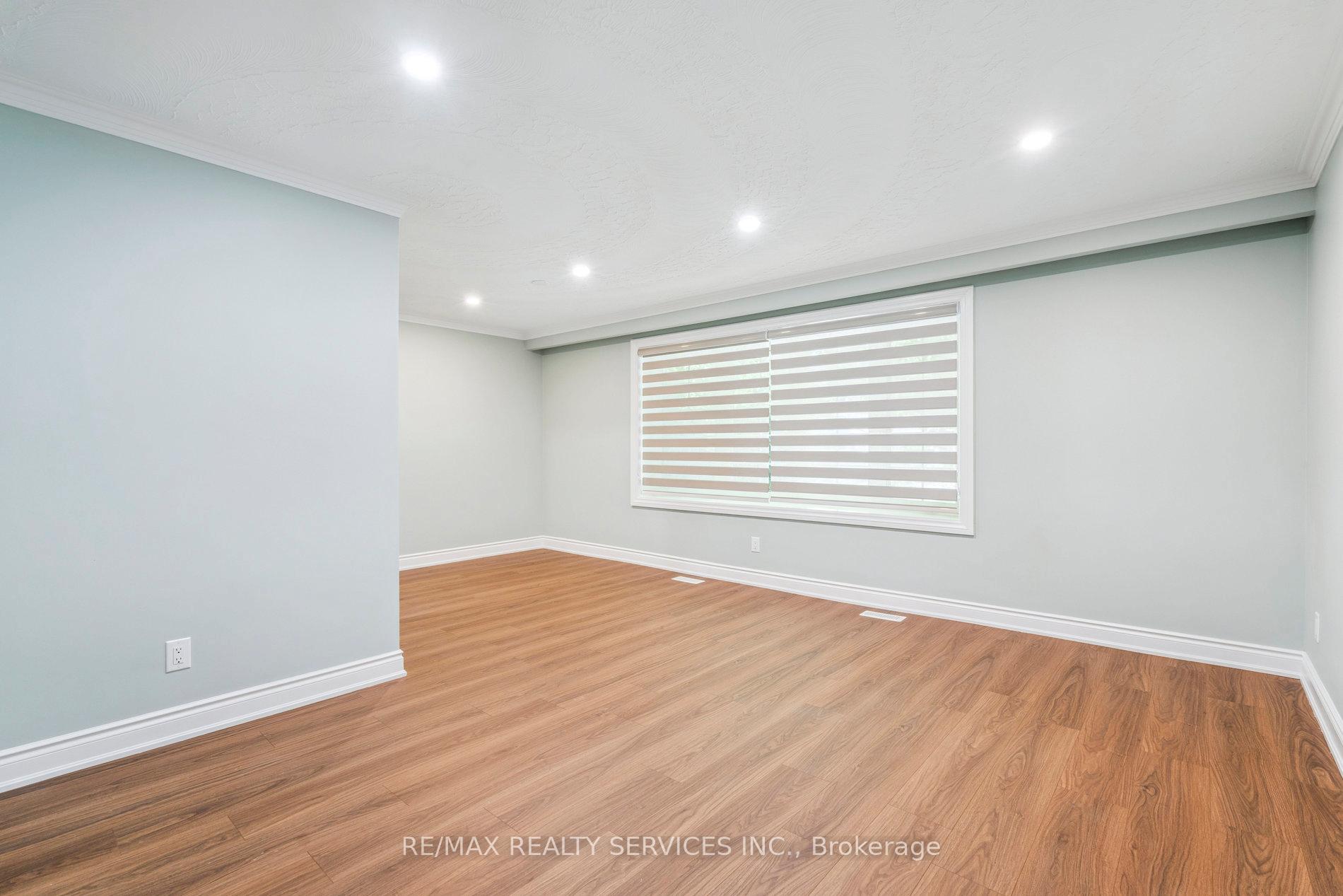 Photo 5 of Unit Main Floor, 15 Mcclure Avenue, Brampton, Northwood Park — HOMEH