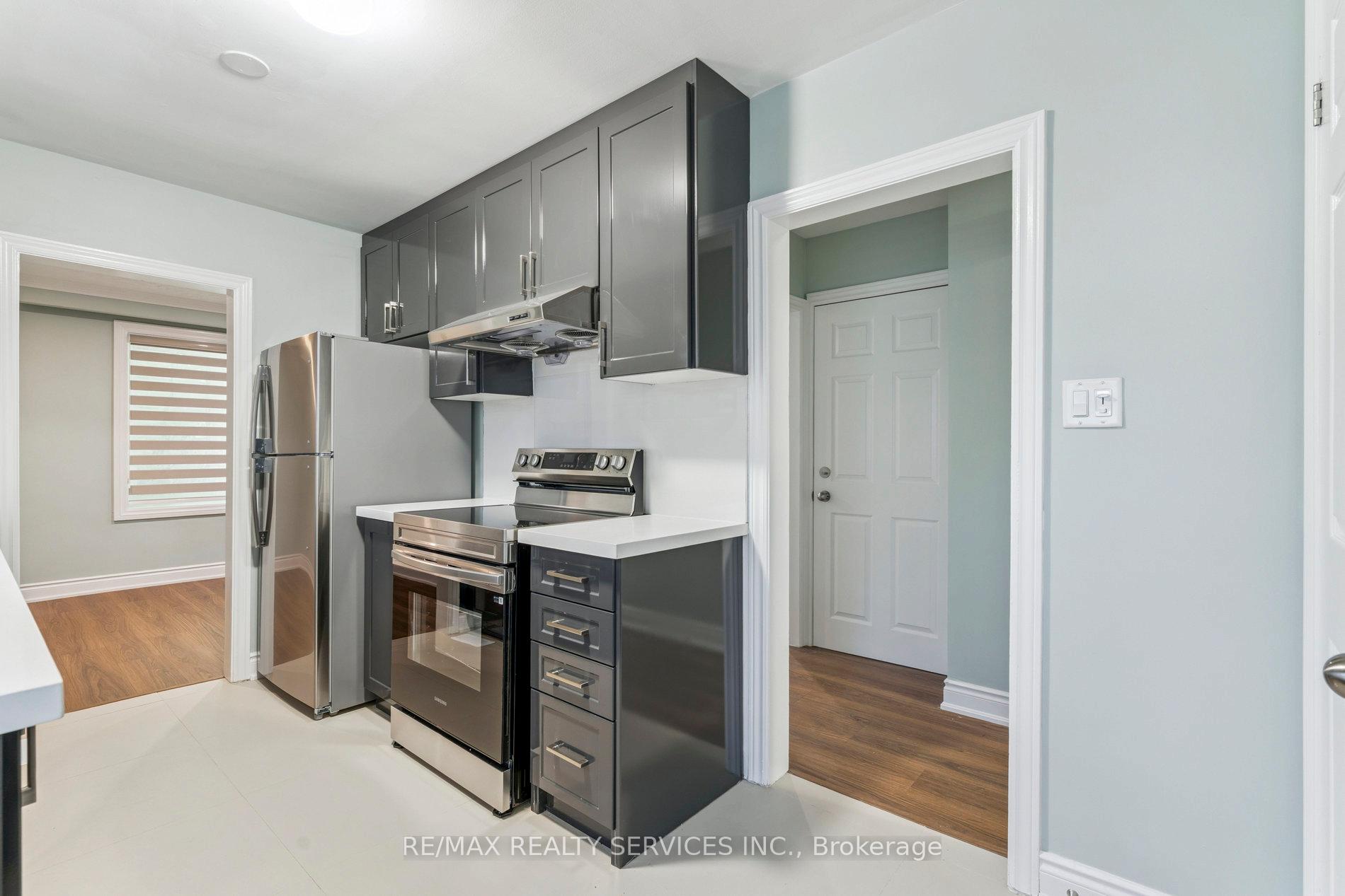 Photo 18 of Unit Main Floor, 15 Mcclure Avenue, Brampton, Northwood Park — HOMEH