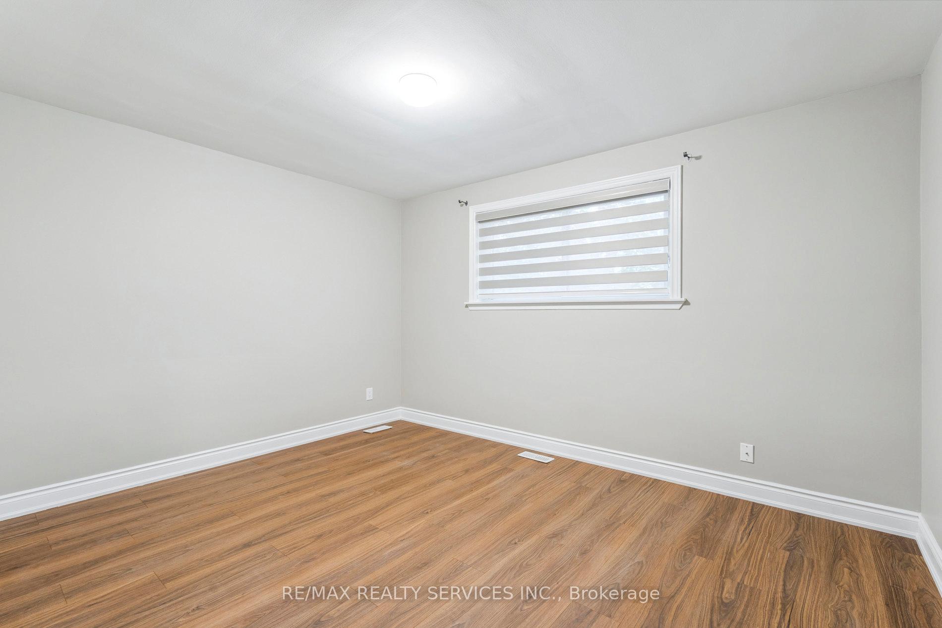 Photo 12 of Unit Main Floor, 15 Mcclure Avenue, Brampton, Northwood Park — HOMEH