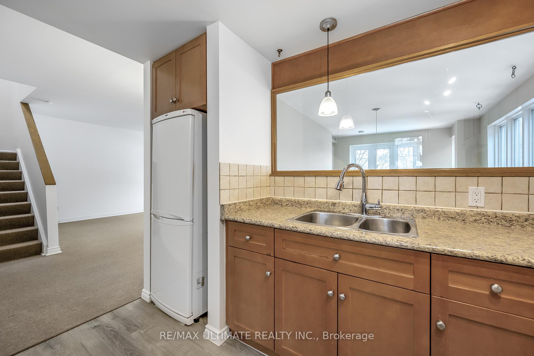 Photo 9 of Unit Unit A, 578 Huron Street, Toronto, The Annex — HOMEH