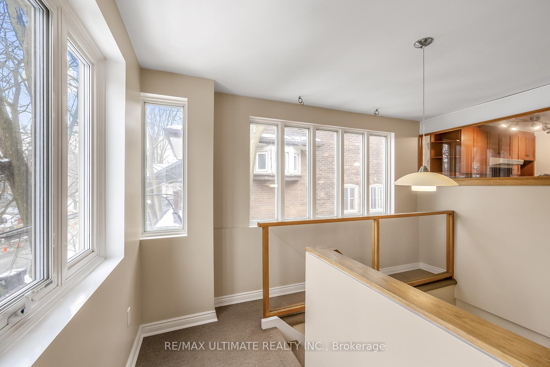 Photo 5 of Unit Unit A, 578 Huron Street, Toronto, The Annex — HOMEH