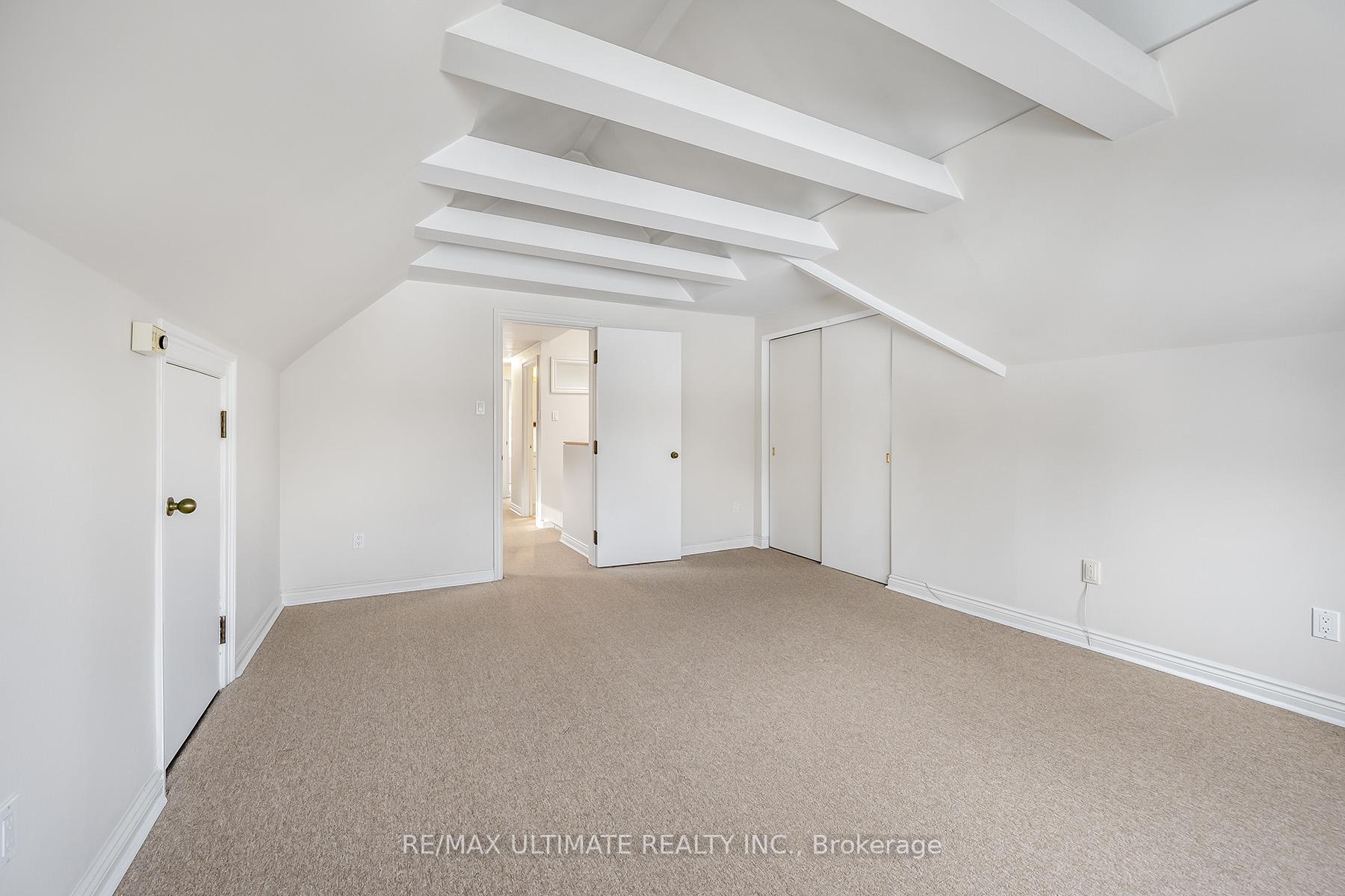 Photo 7 of Unit Unit A, 578 Huron Street, Toronto, The Annex — HOMEH