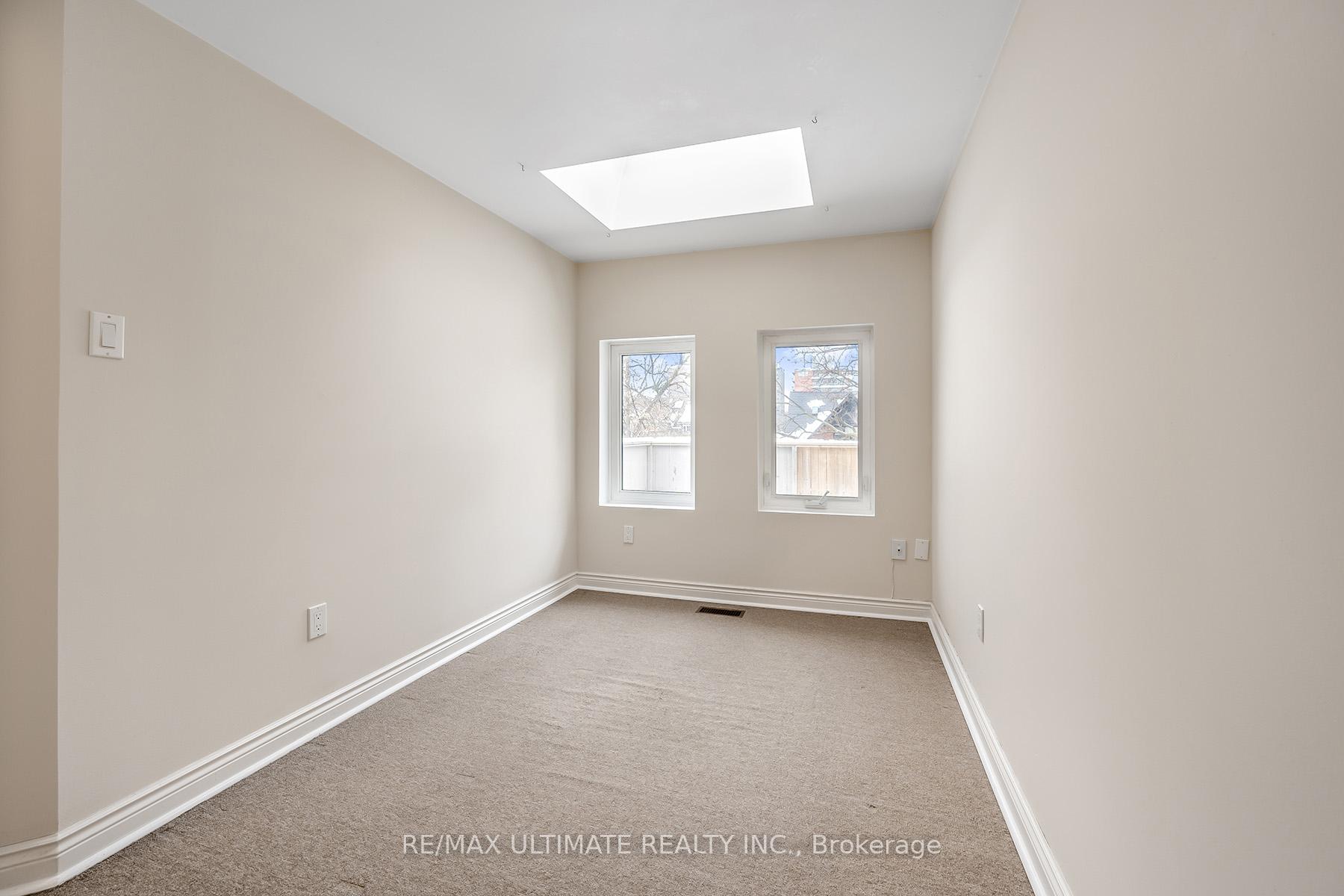 Photo 11 of Unit Unit A, 578 Huron Street, Toronto, The Annex — HOMEH