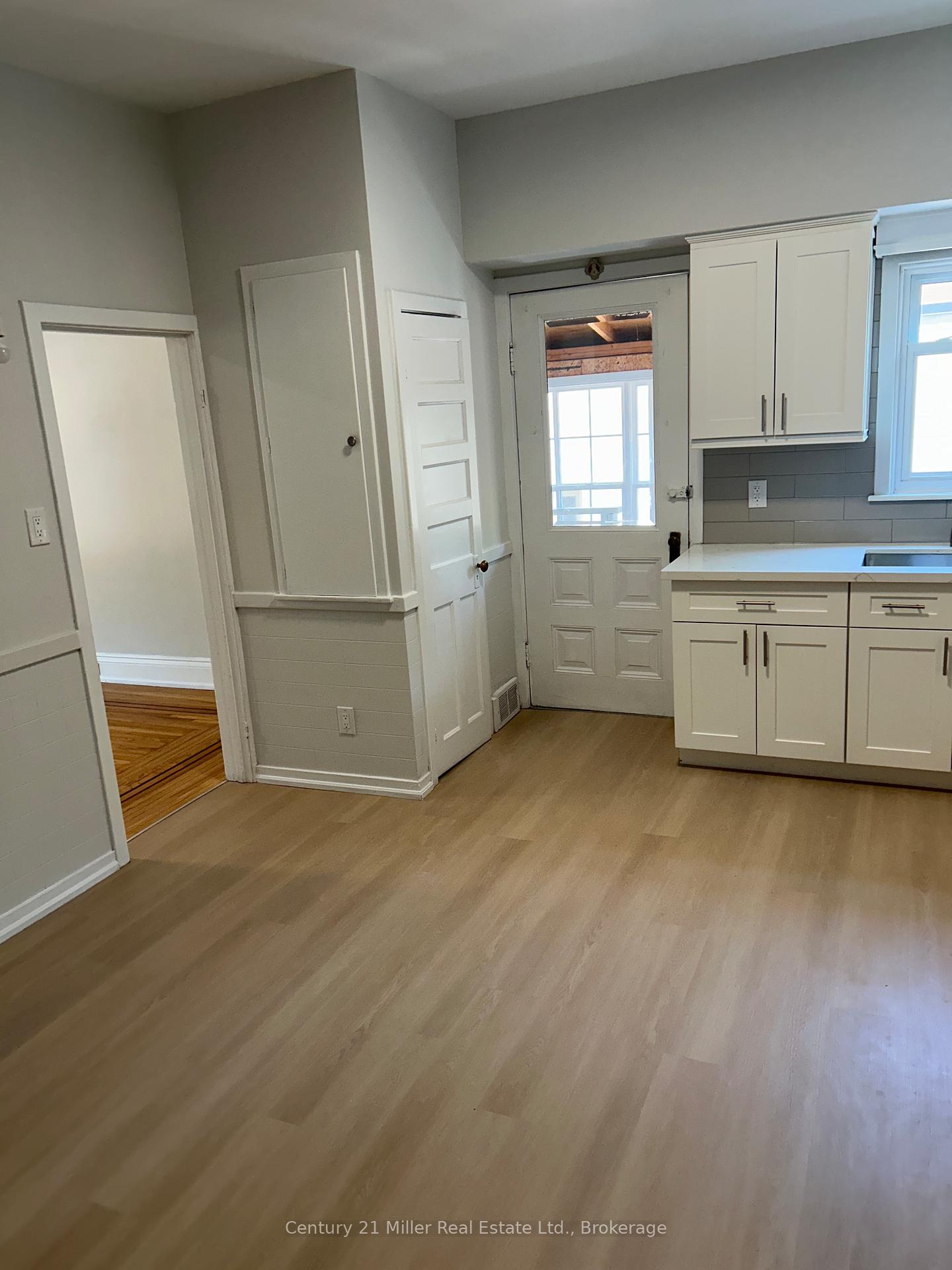 Photo 9 of Unit 1, 307 Cumberland Avenue, Hamilton, Blakeley — HOMEH