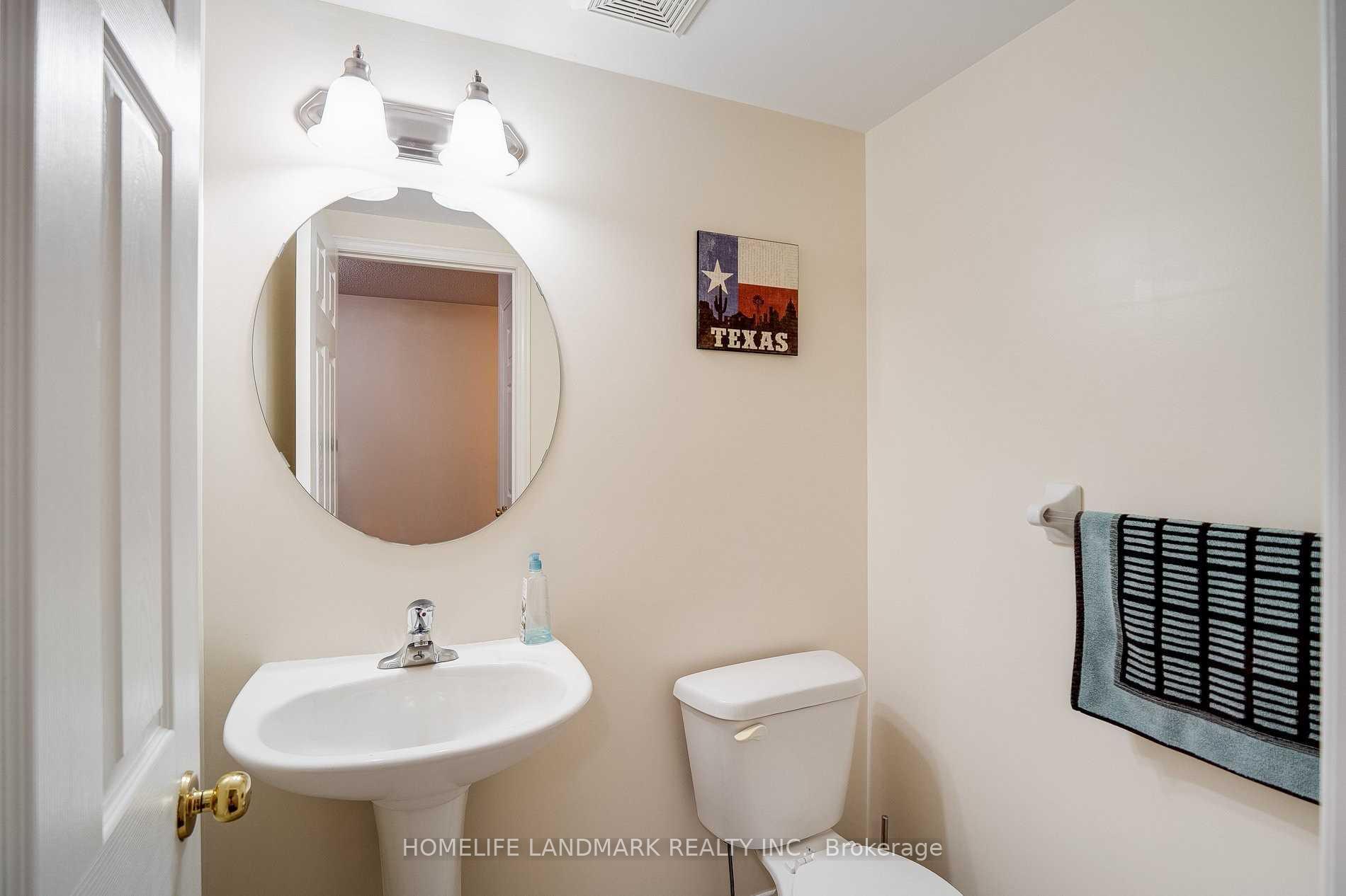 Photo 13 of 43 Wilkes Crescent, Scarborough, Clairlea-Birchmount — HOMEH