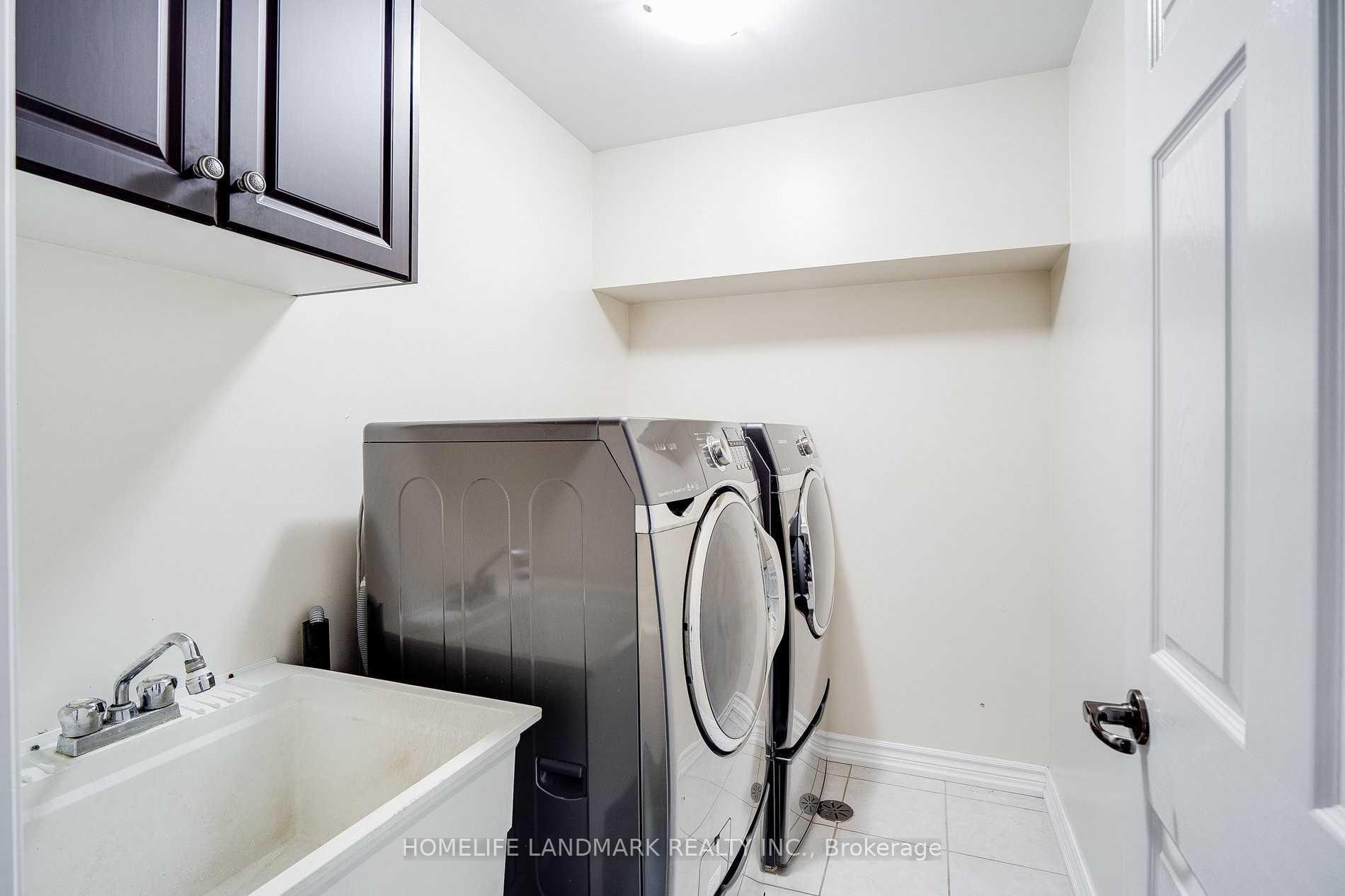 Photo 5 of 43 Wilkes Crescent, Scarborough, Clairlea-Birchmount — HOMEH